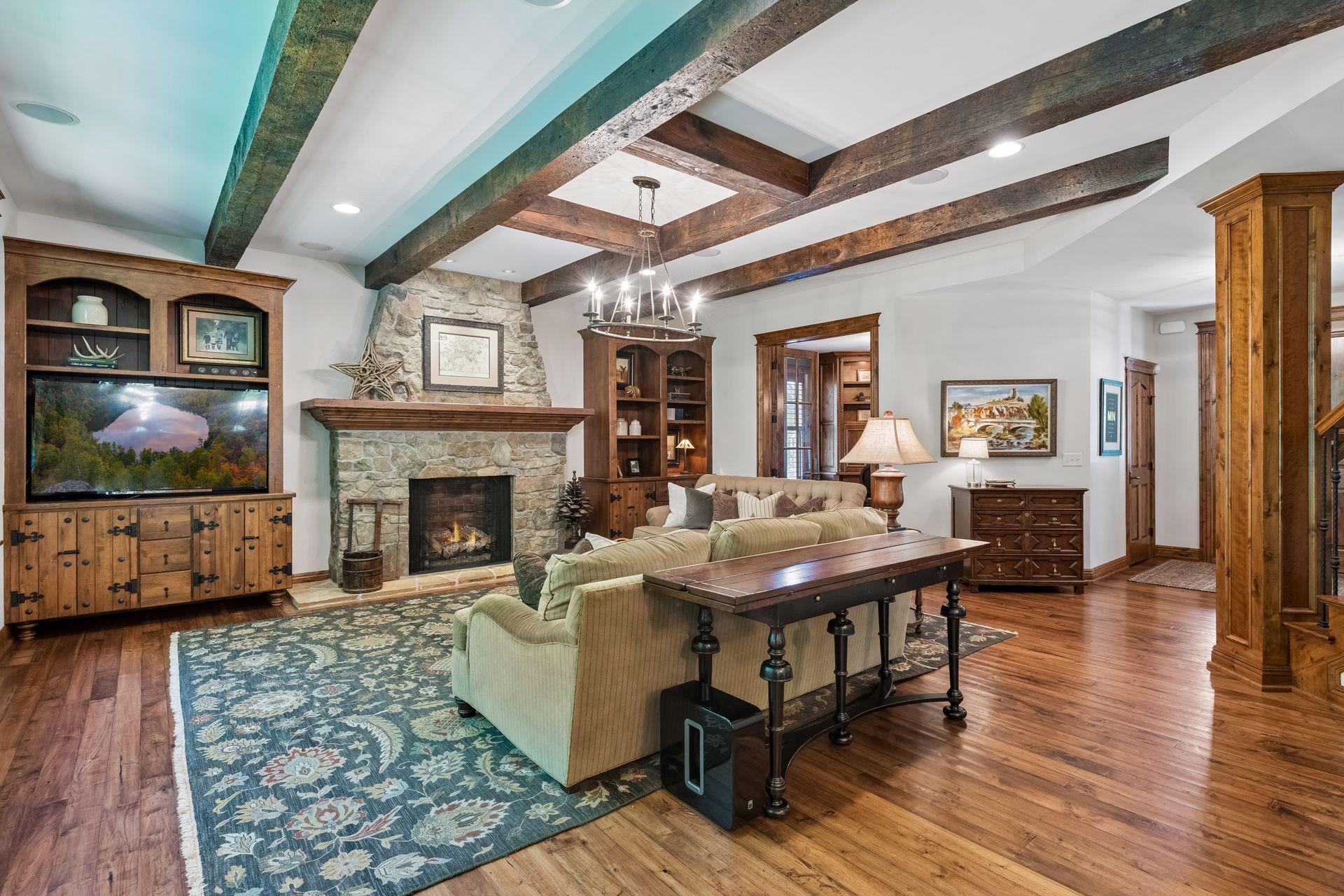 main property photo 13