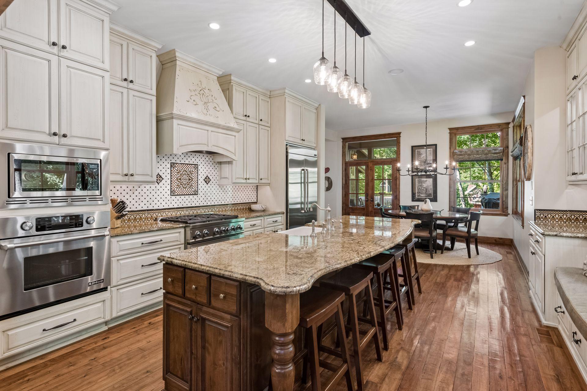 main property photo 17