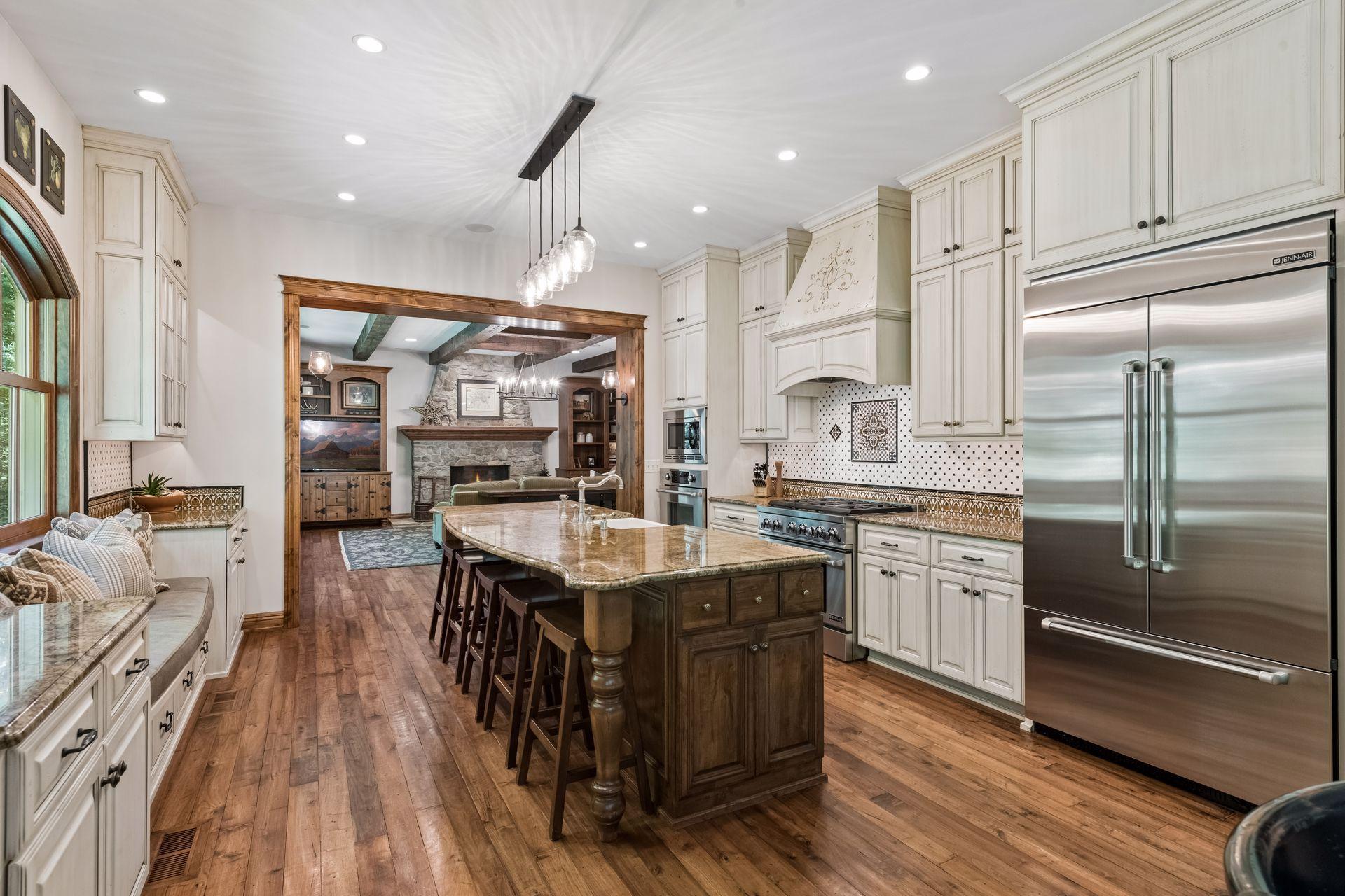 main property photo 18