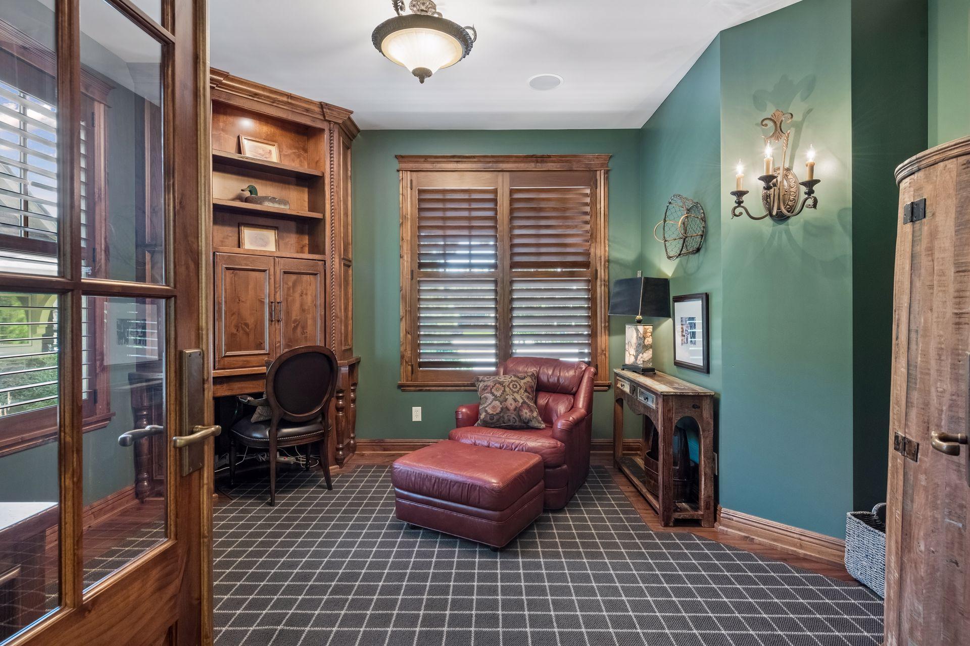 main property photo 30