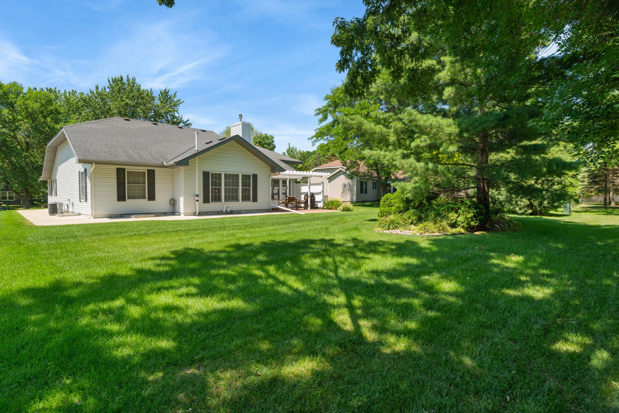 main property photo 17