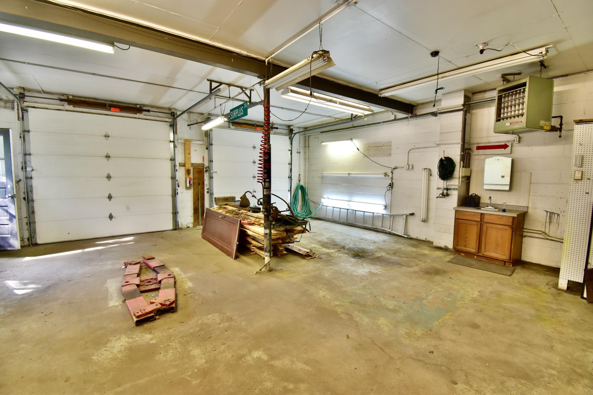 main property photo 50
