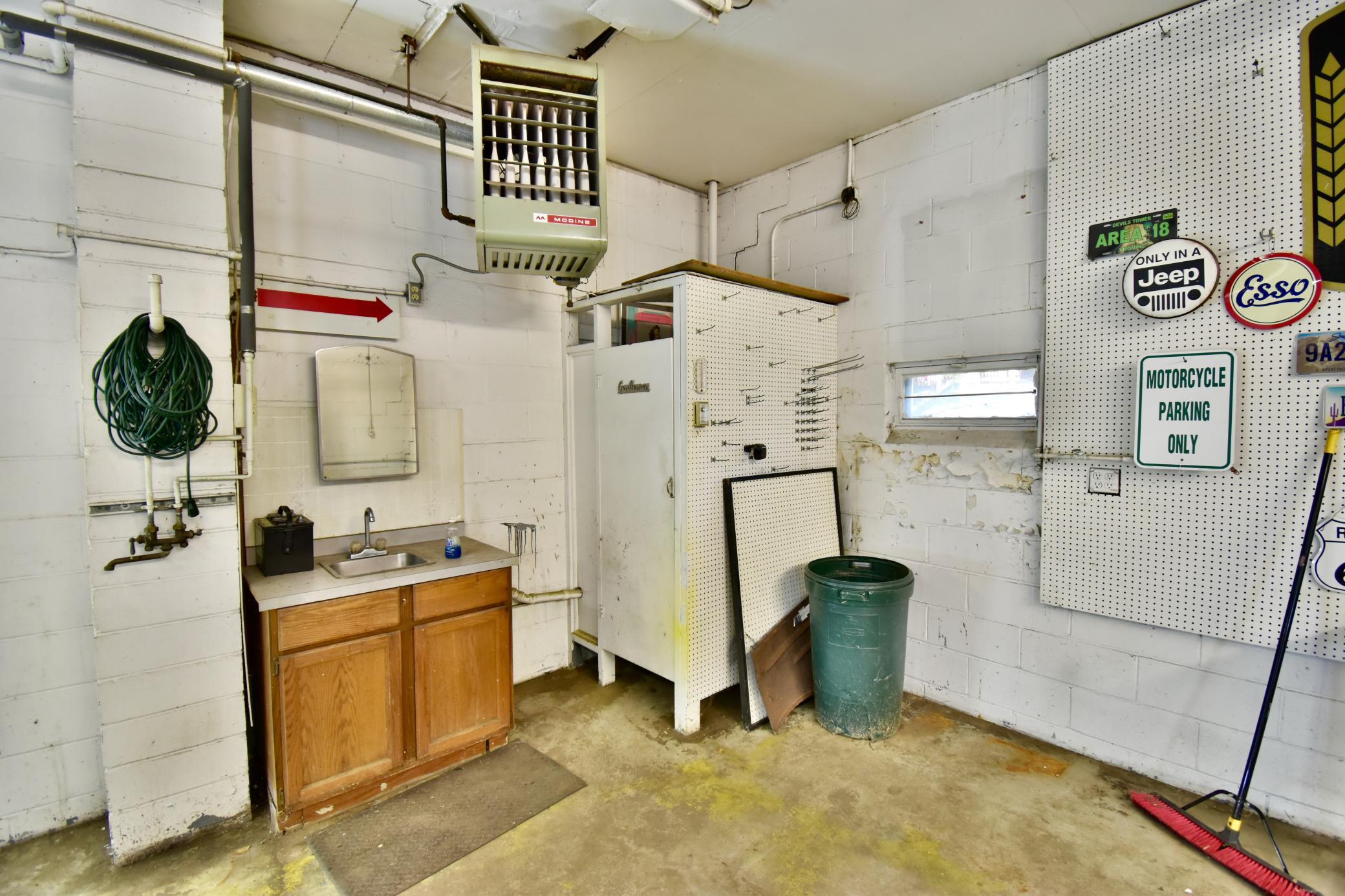 main property photo 51