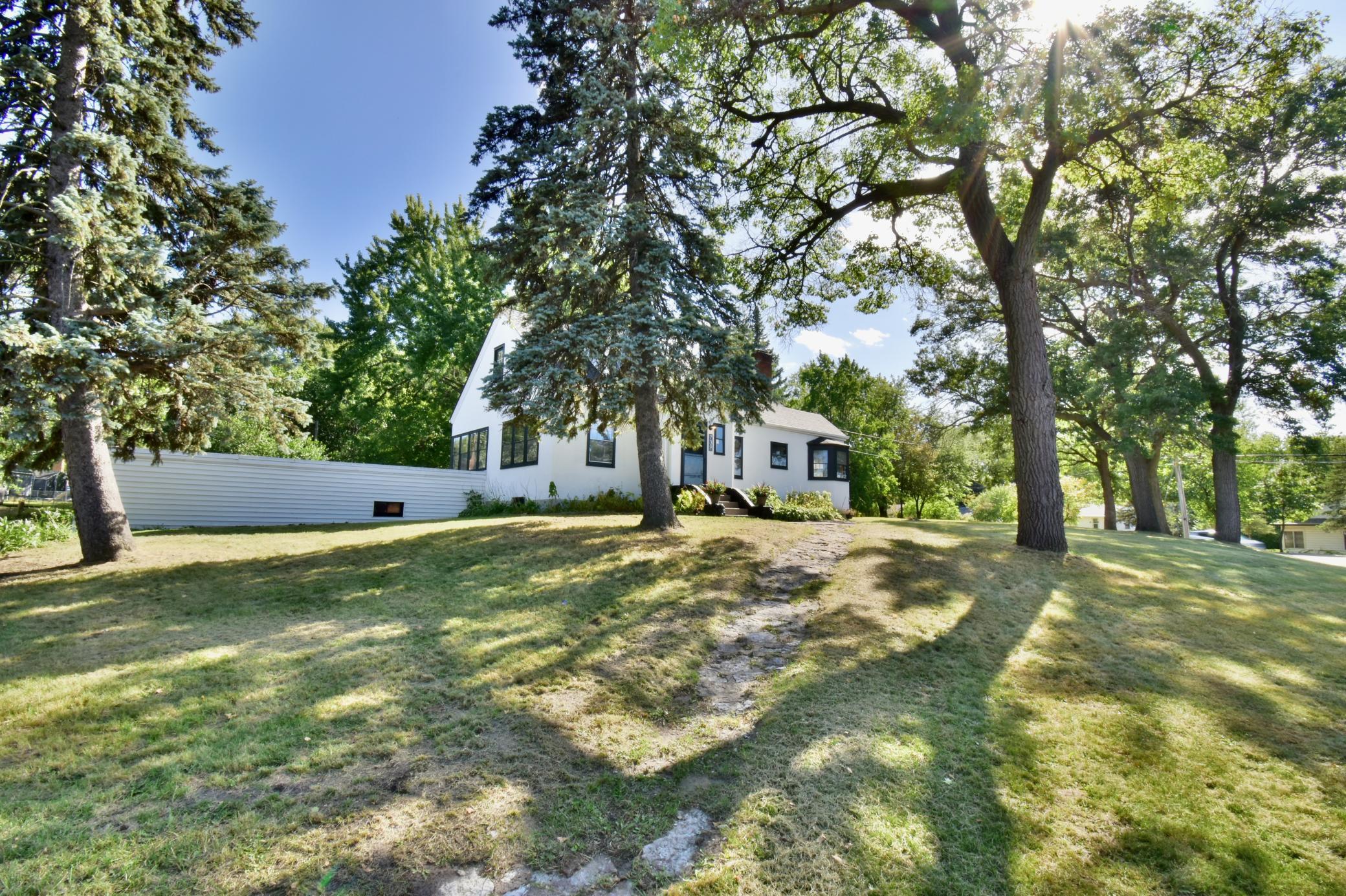 main property photo 8