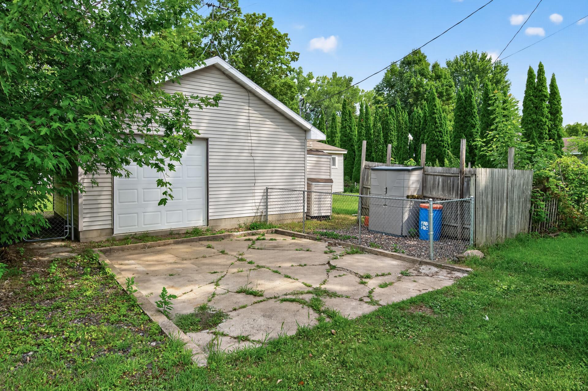 main property photo 31