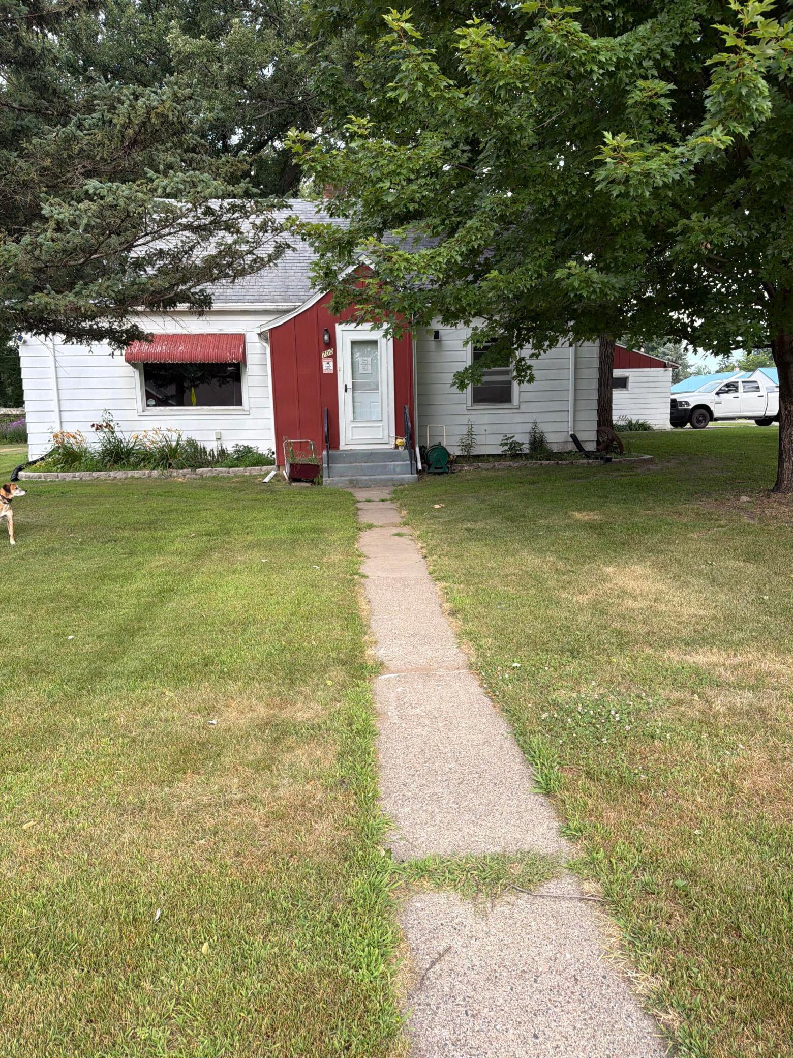 main property photo 32