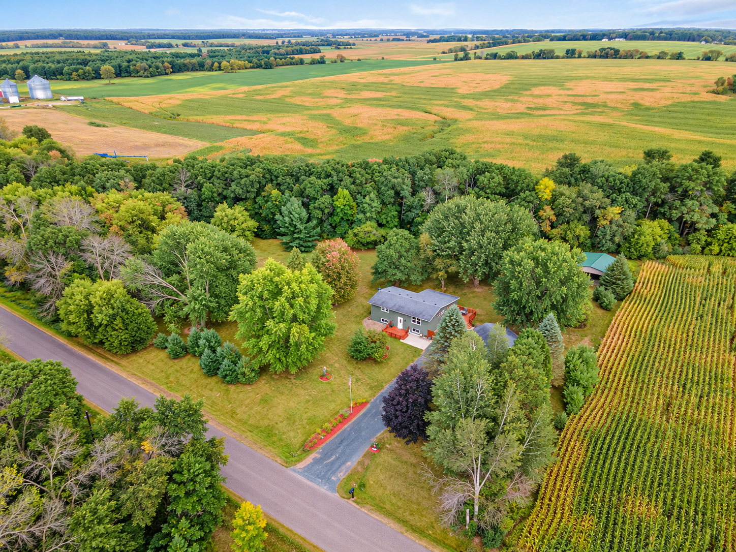 main property photo 31