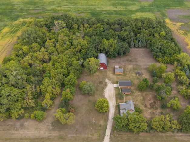 main property photo 37