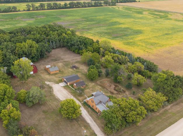 main property photo 41