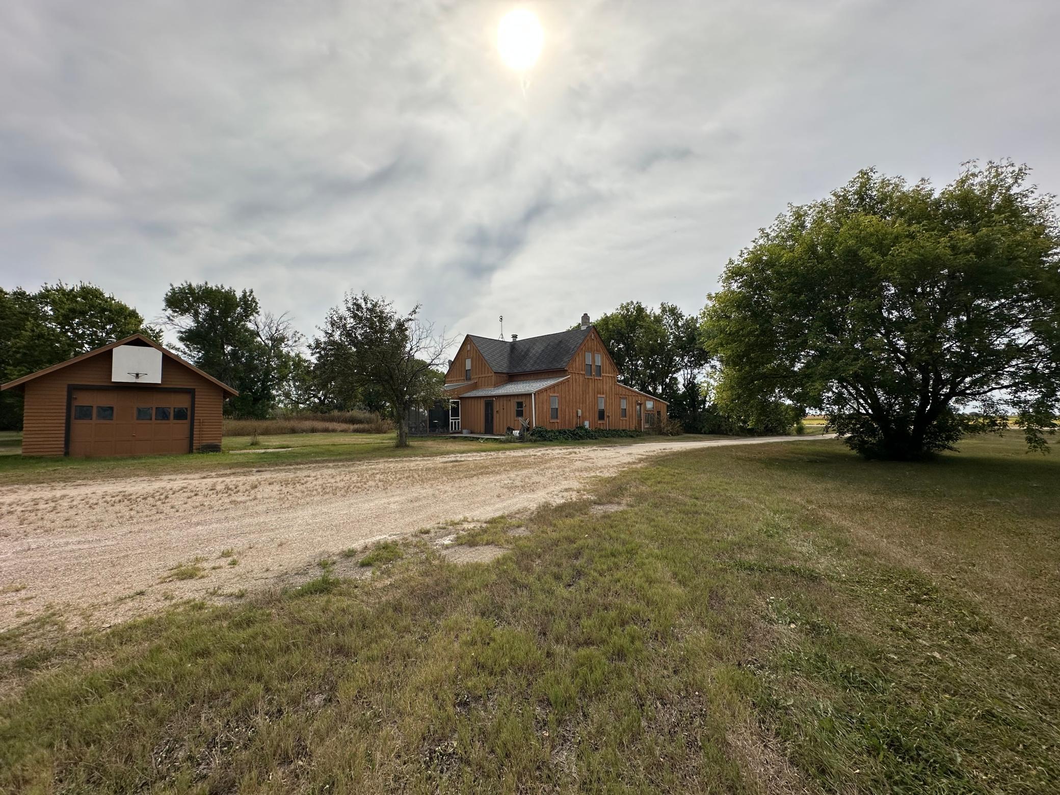 main property photo 5