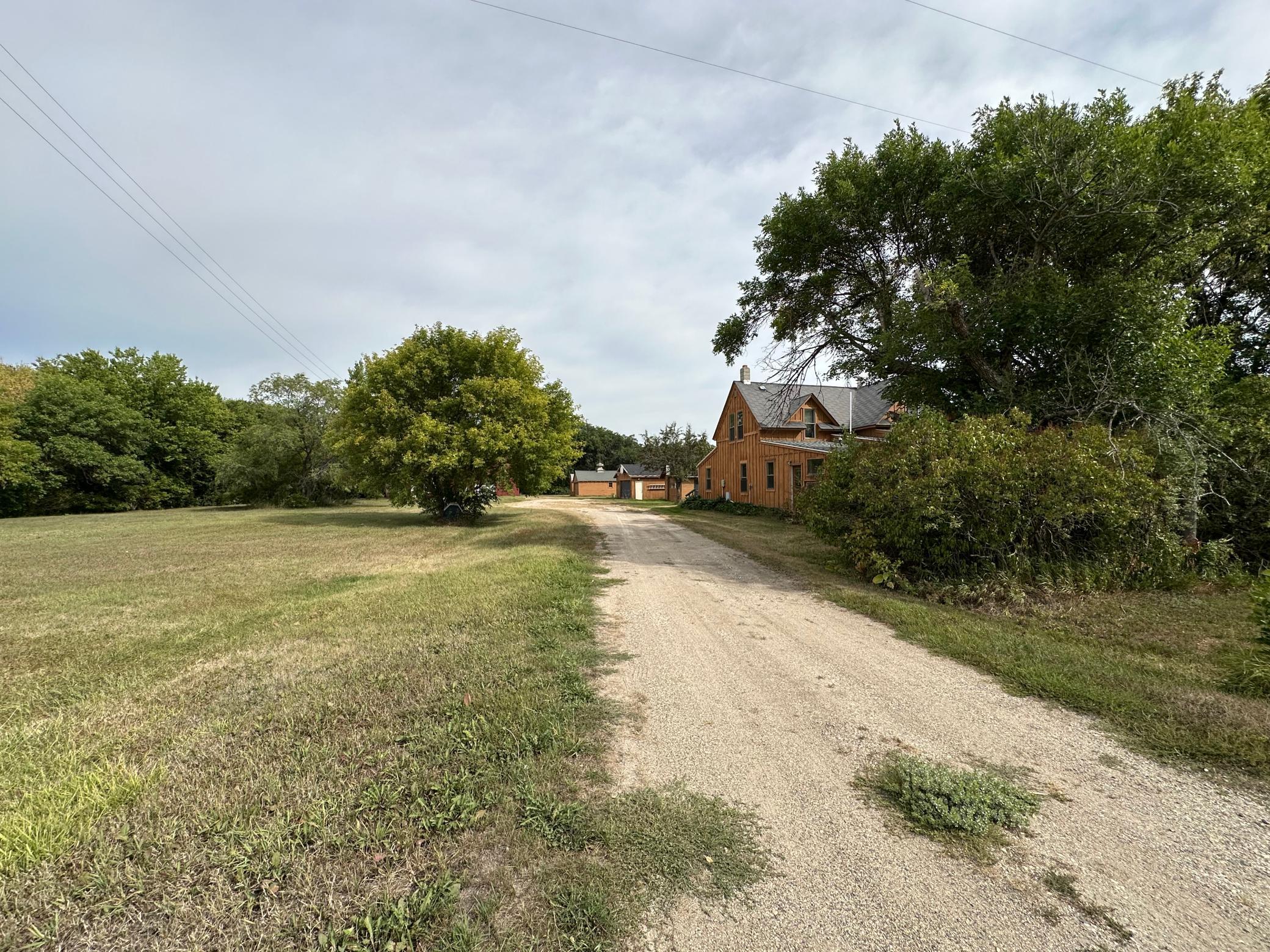 main property photo 8