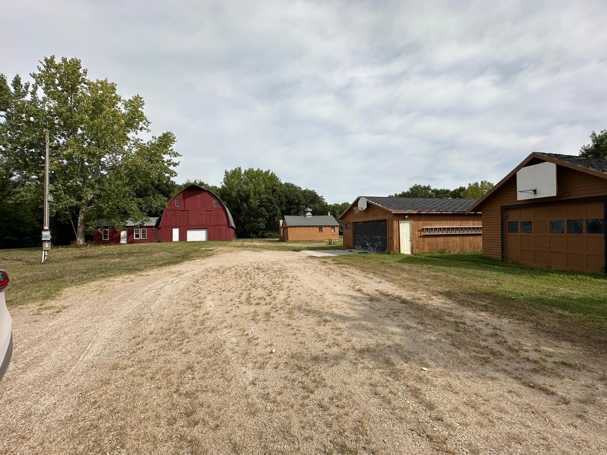 main property photo 9