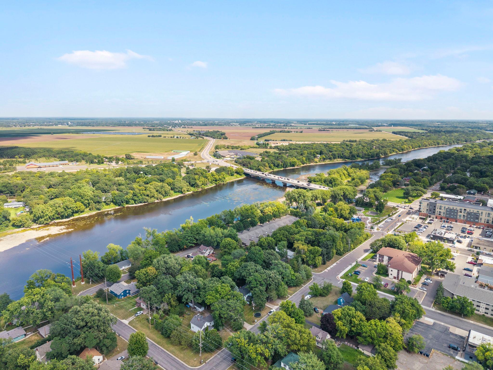 main property photo 25
