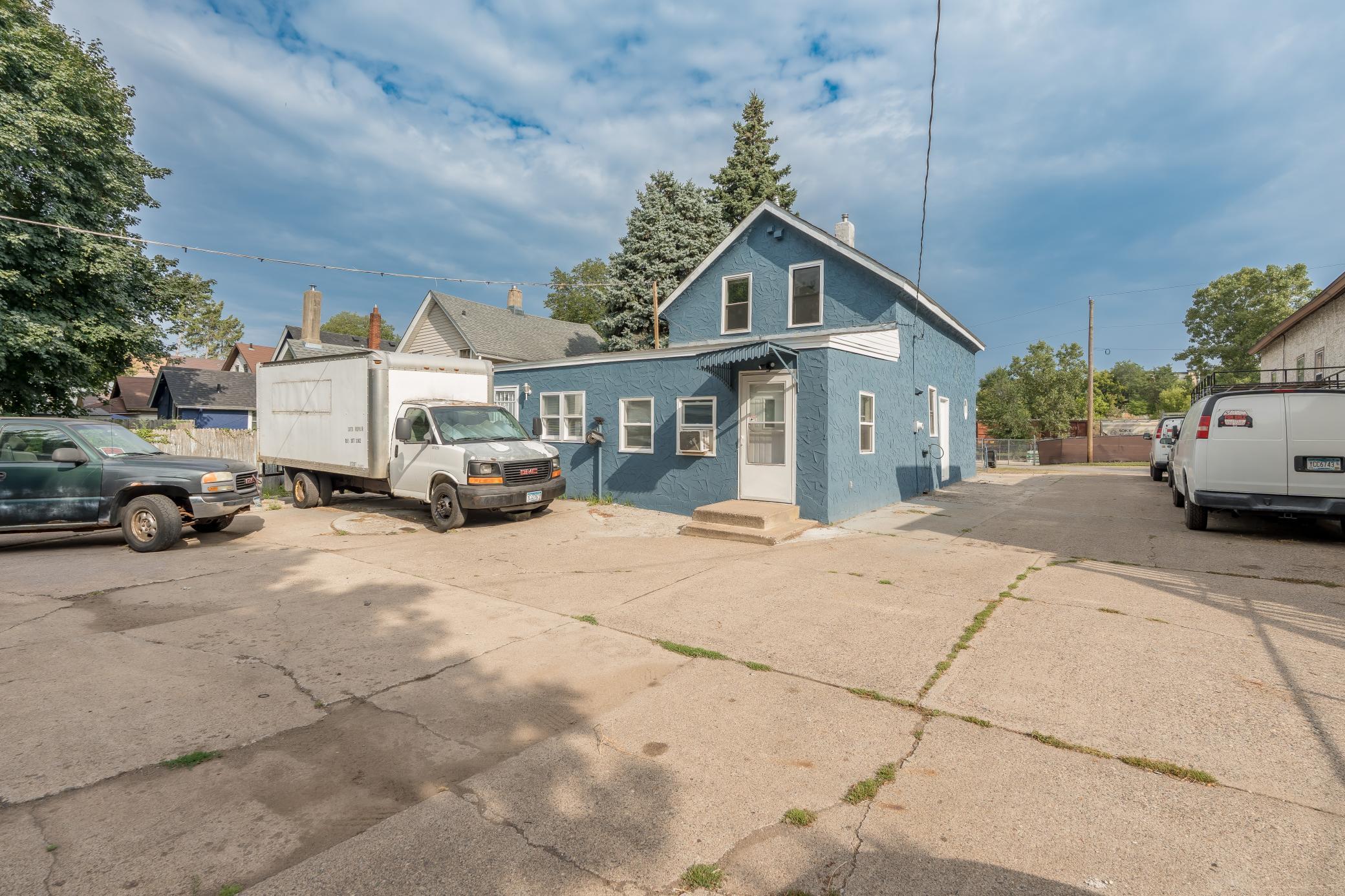 main property photo 23
