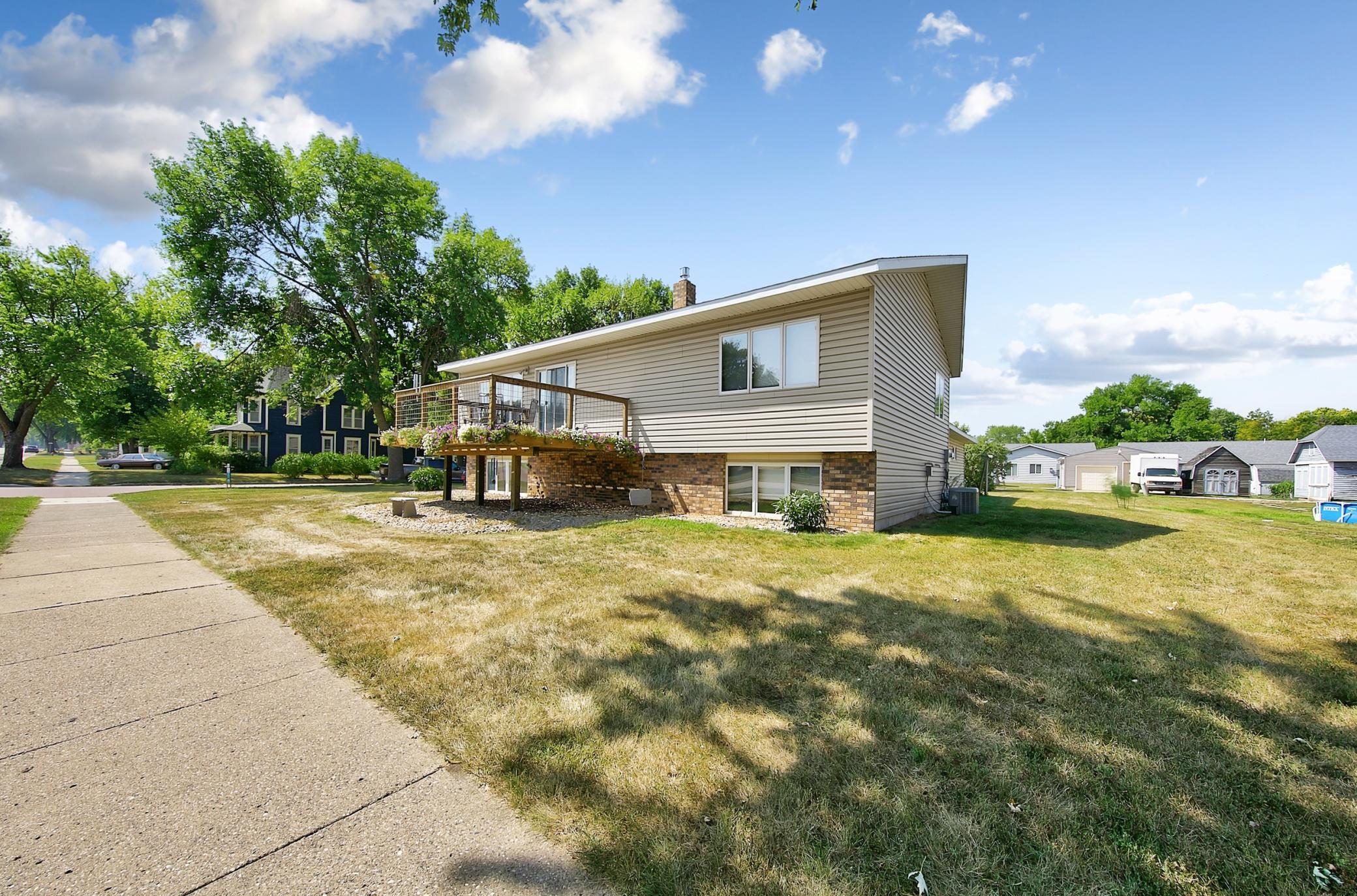 main property photo 3