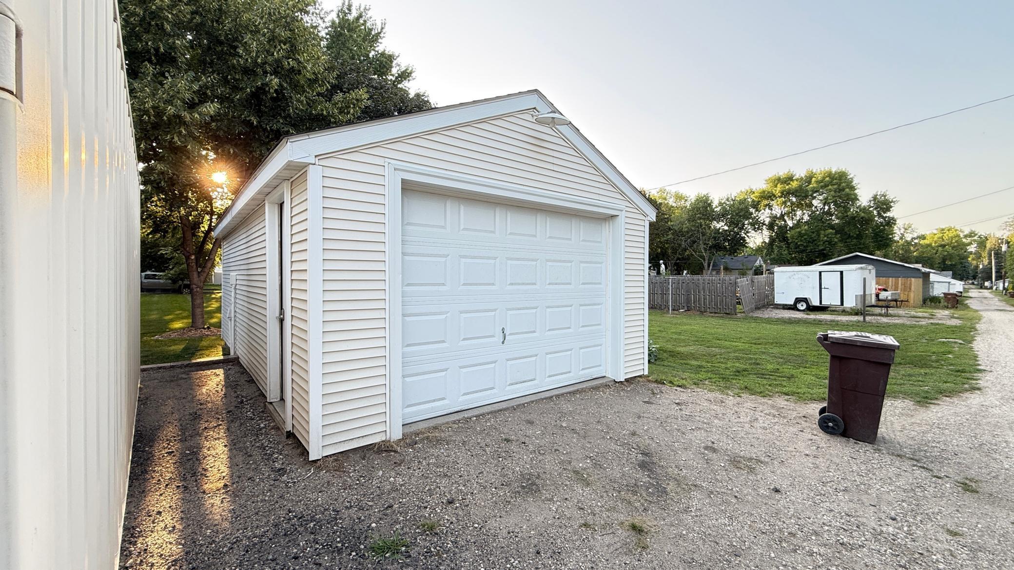 main property photo 64