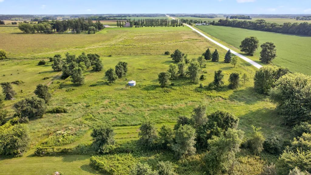 main property photo 19