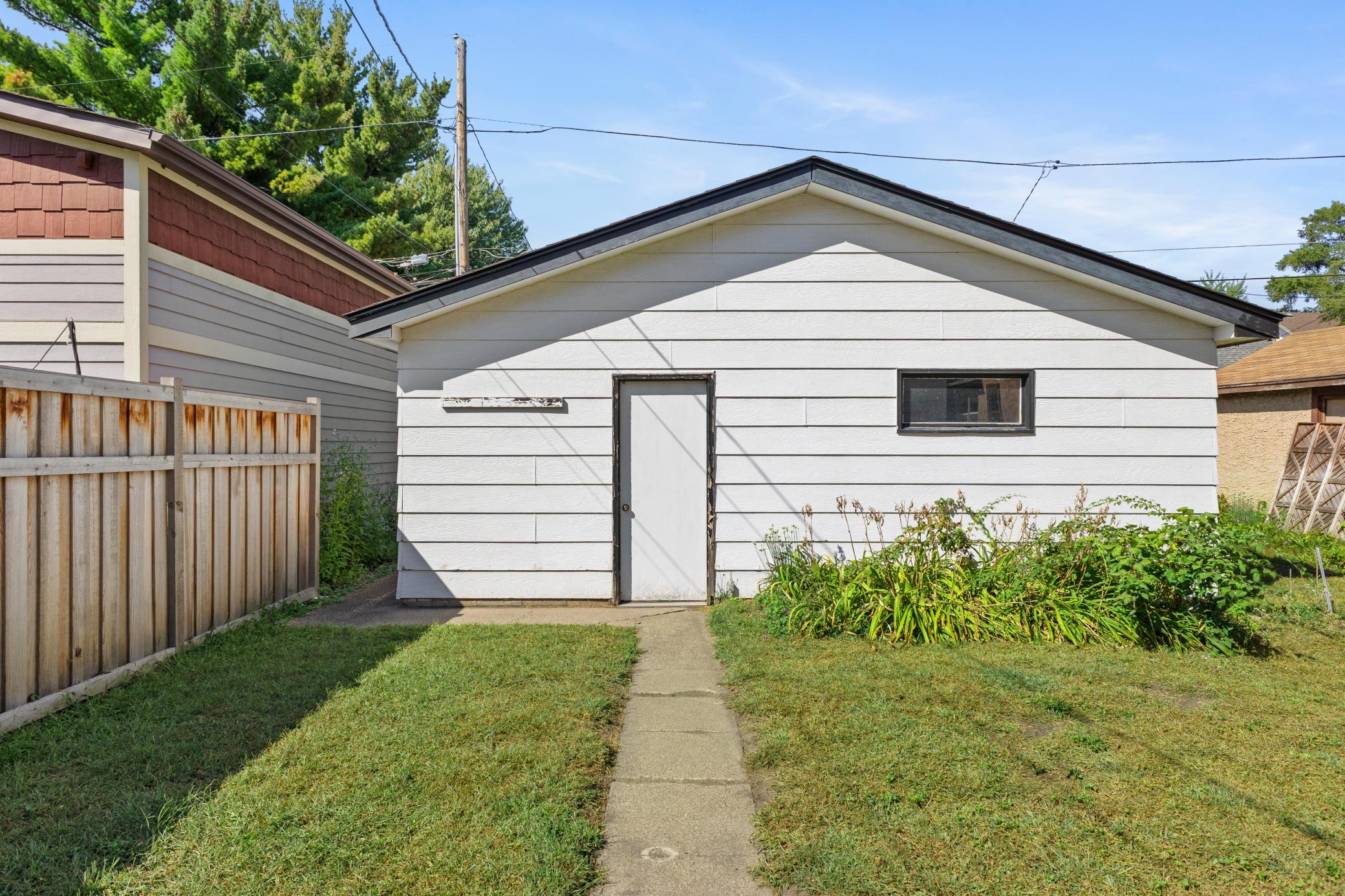 main property photo 62