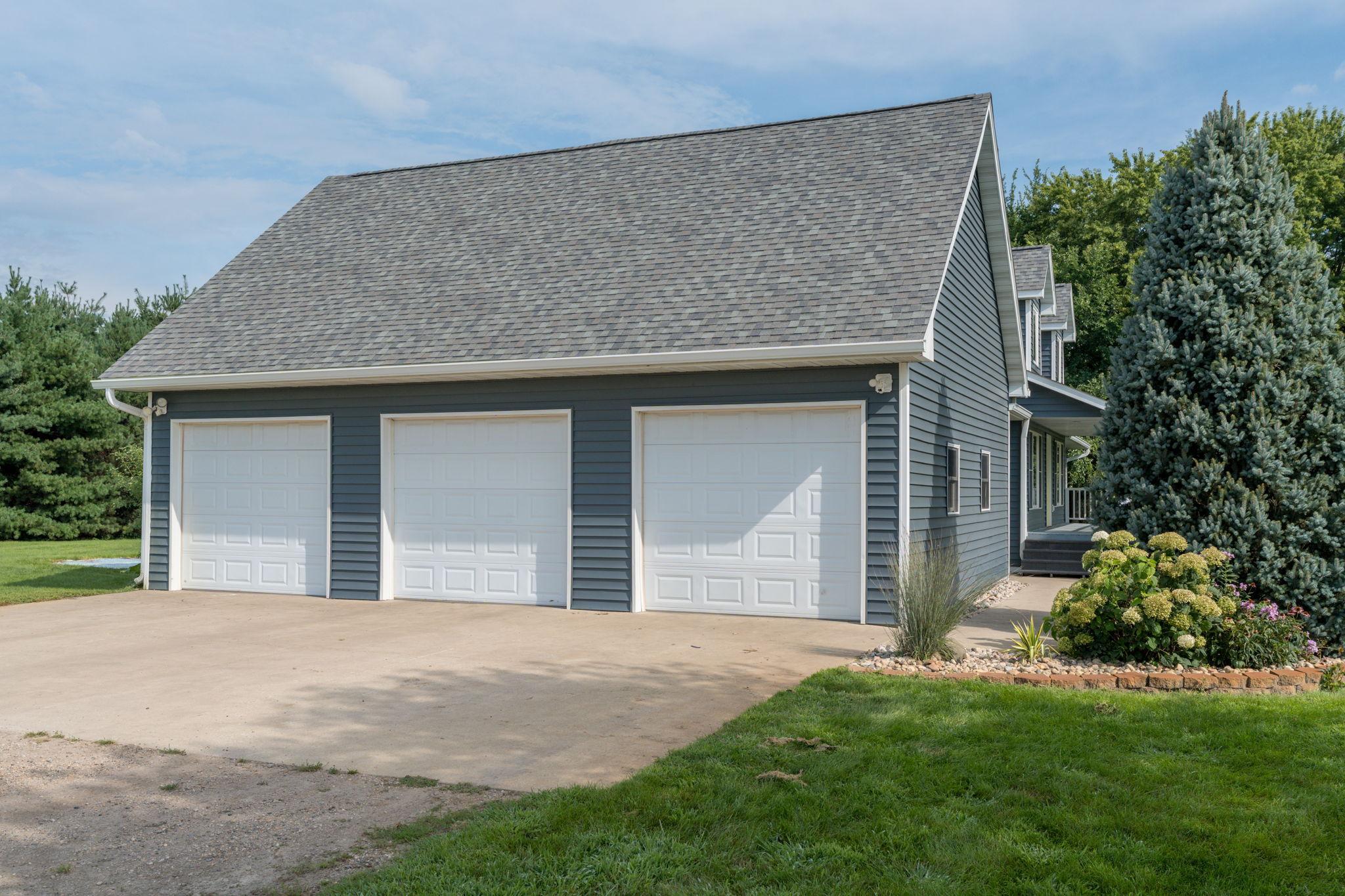 main property photo 59