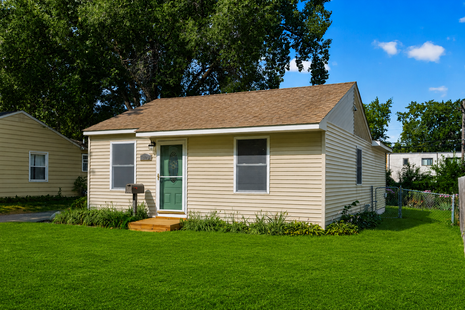 main property photo 36