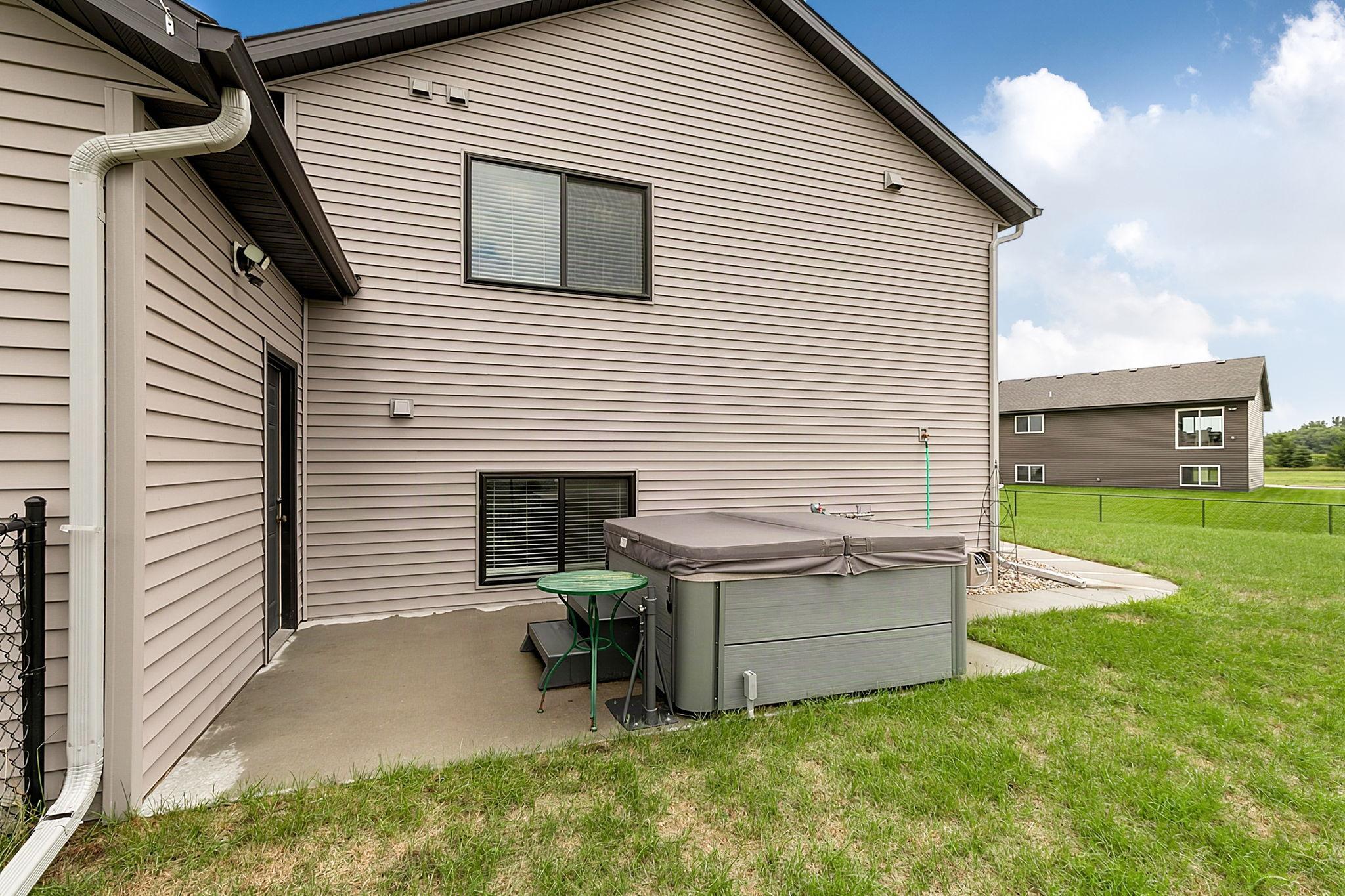 main property photo 22