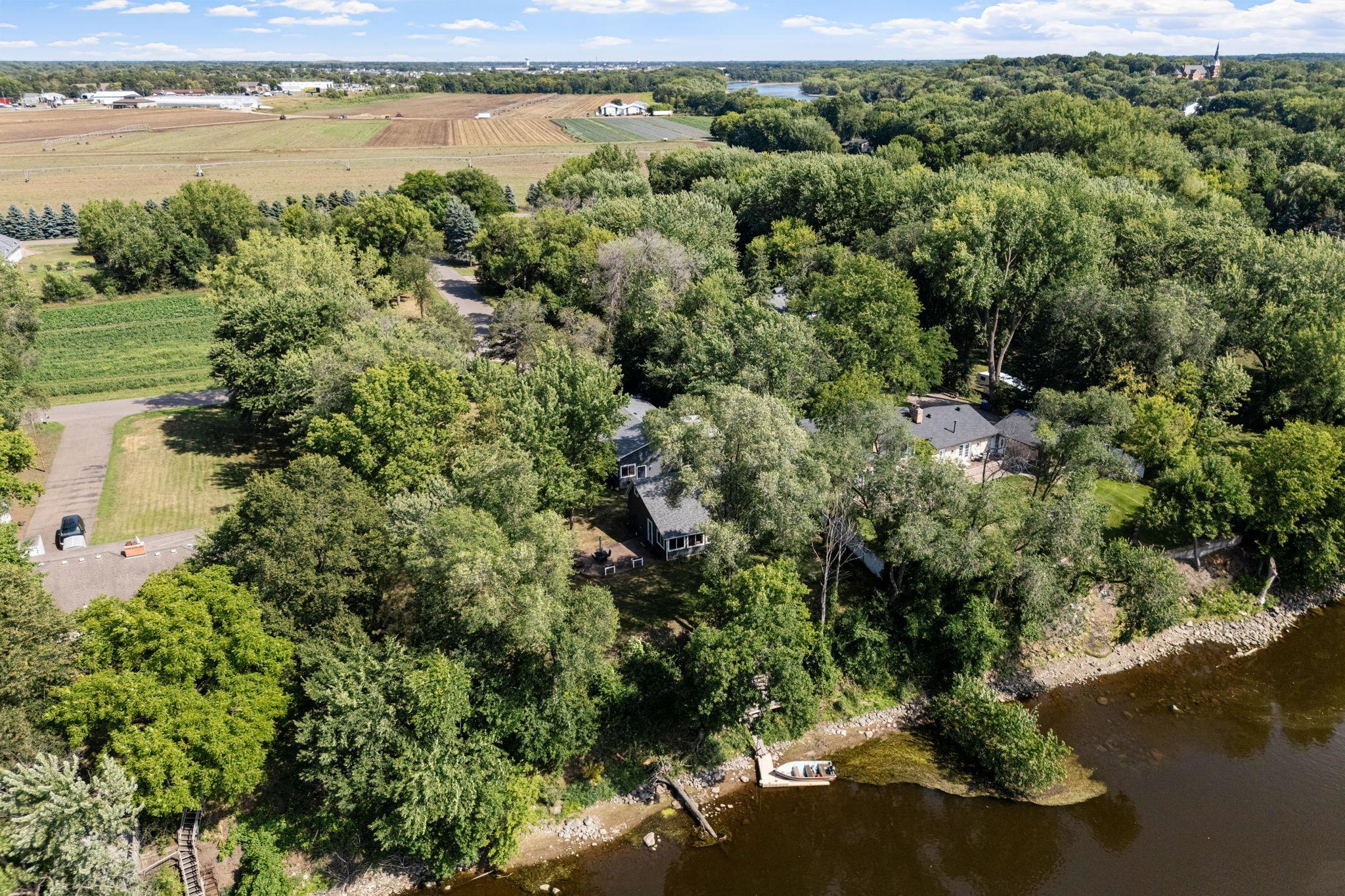 main property photo 25