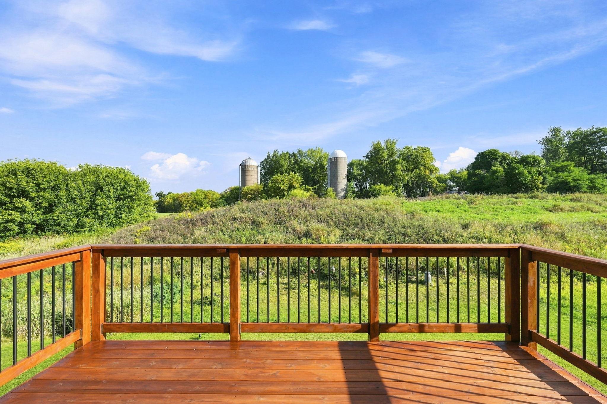 main property photo 37