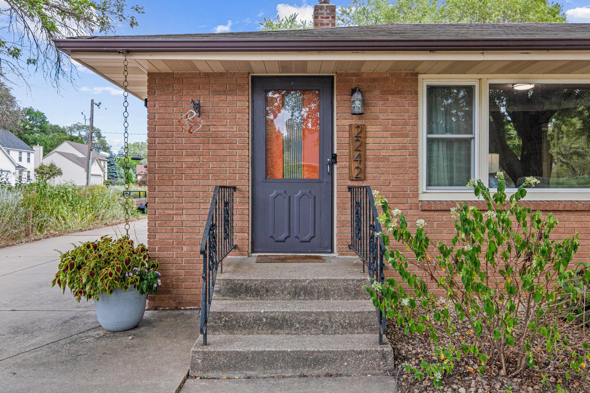 main property photo 23