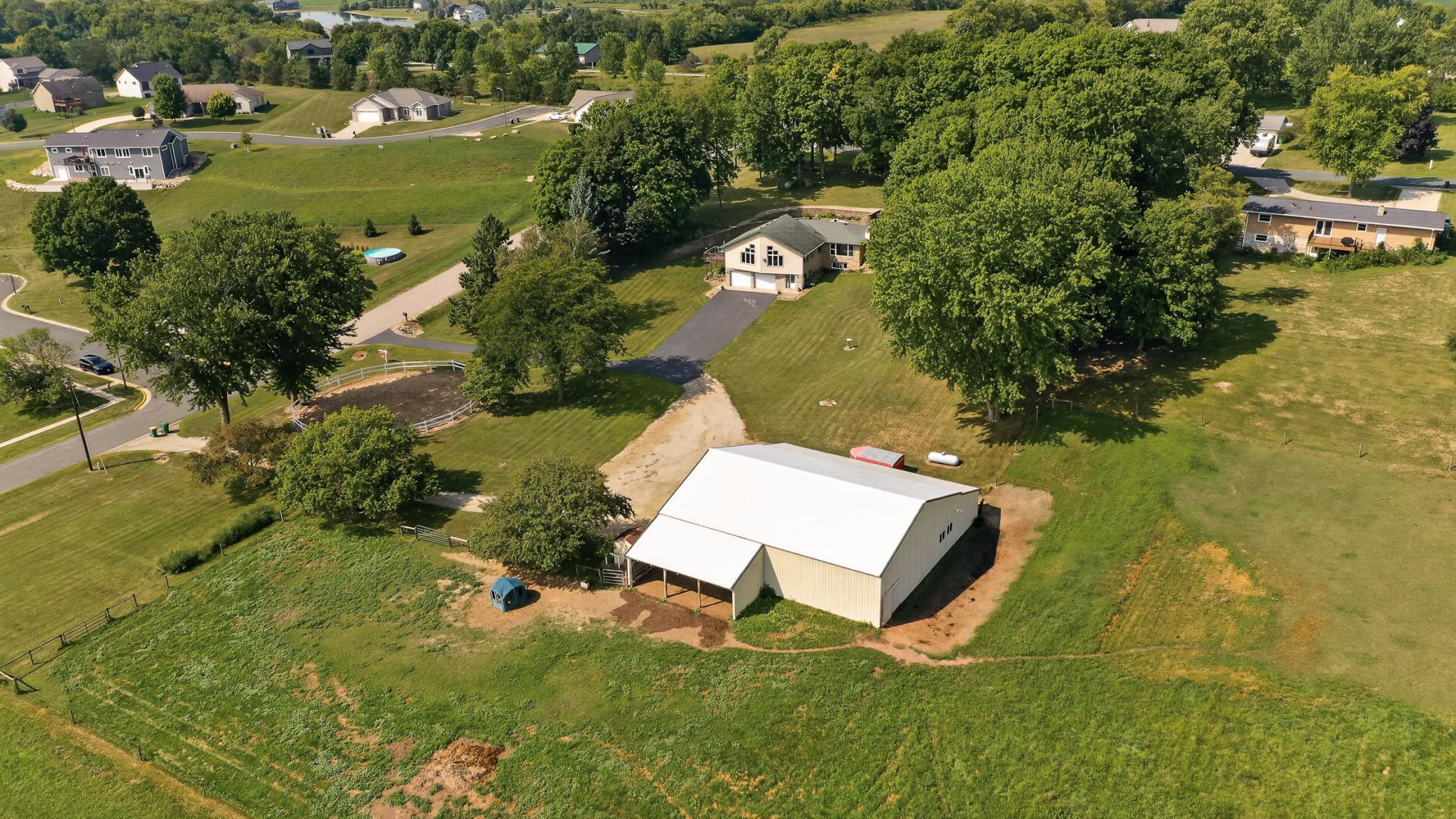 main property photo 10