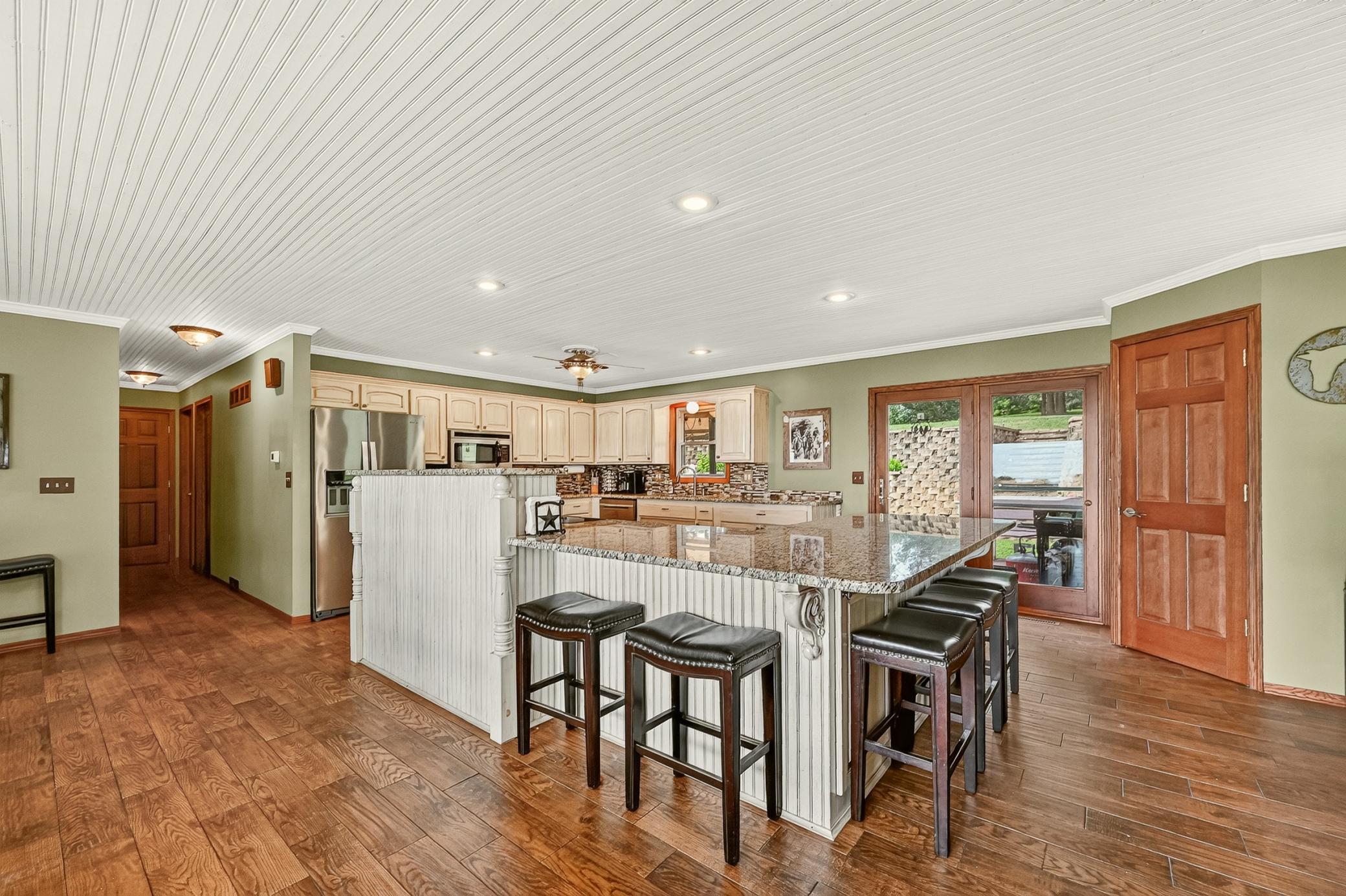 main property photo 20