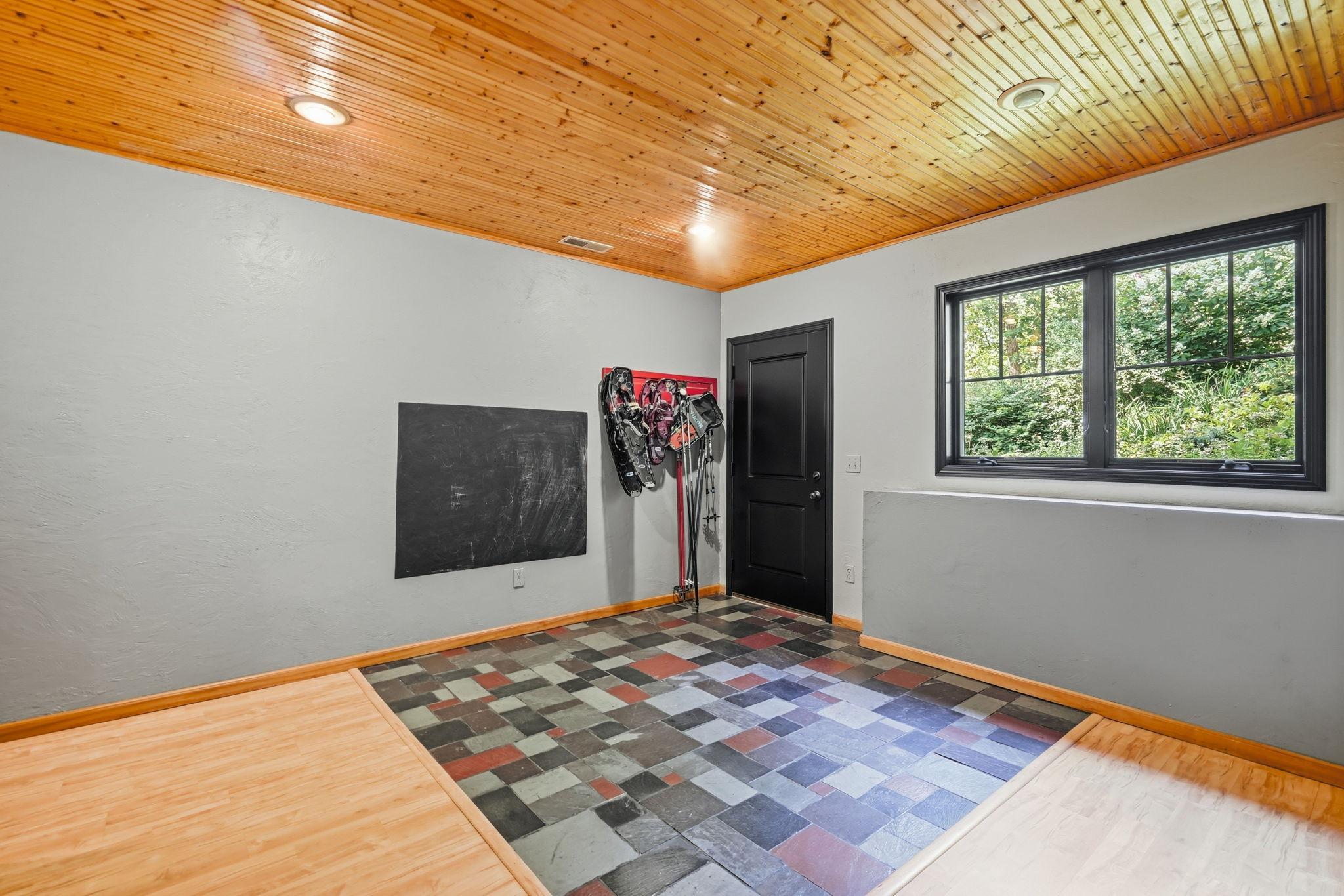 main property photo 59