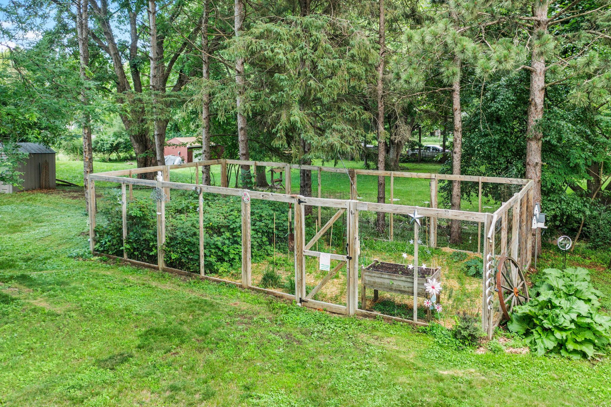 main property photo 44