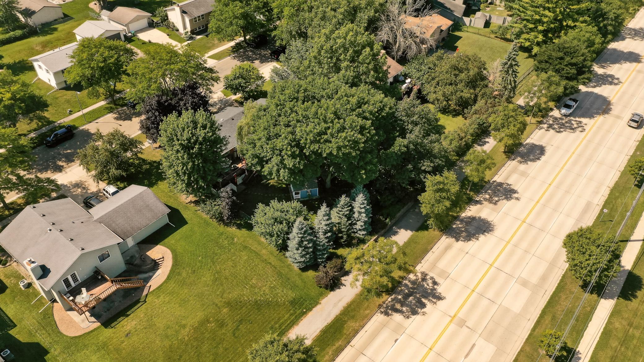 main property photo 33
