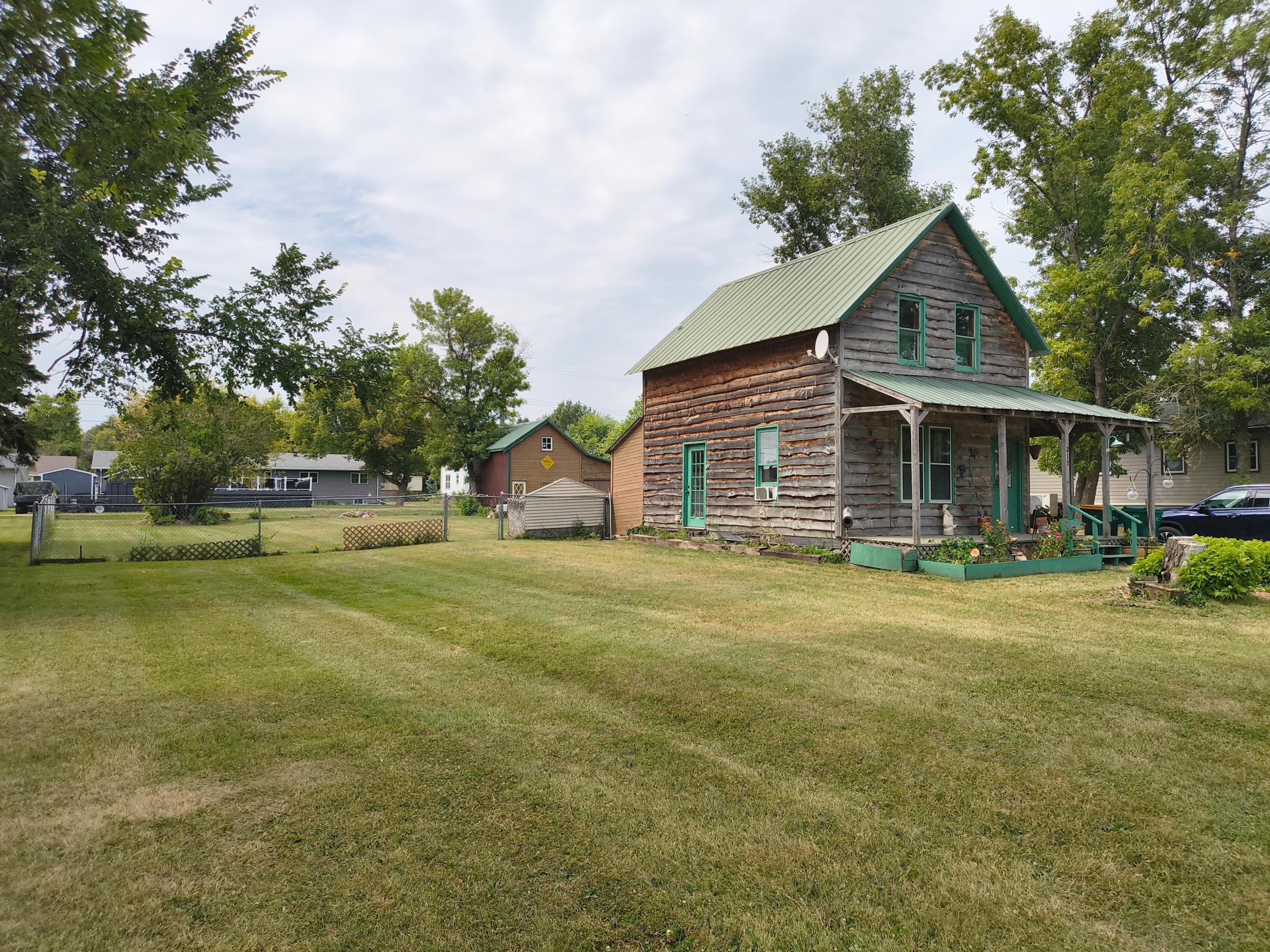 main property photo 12