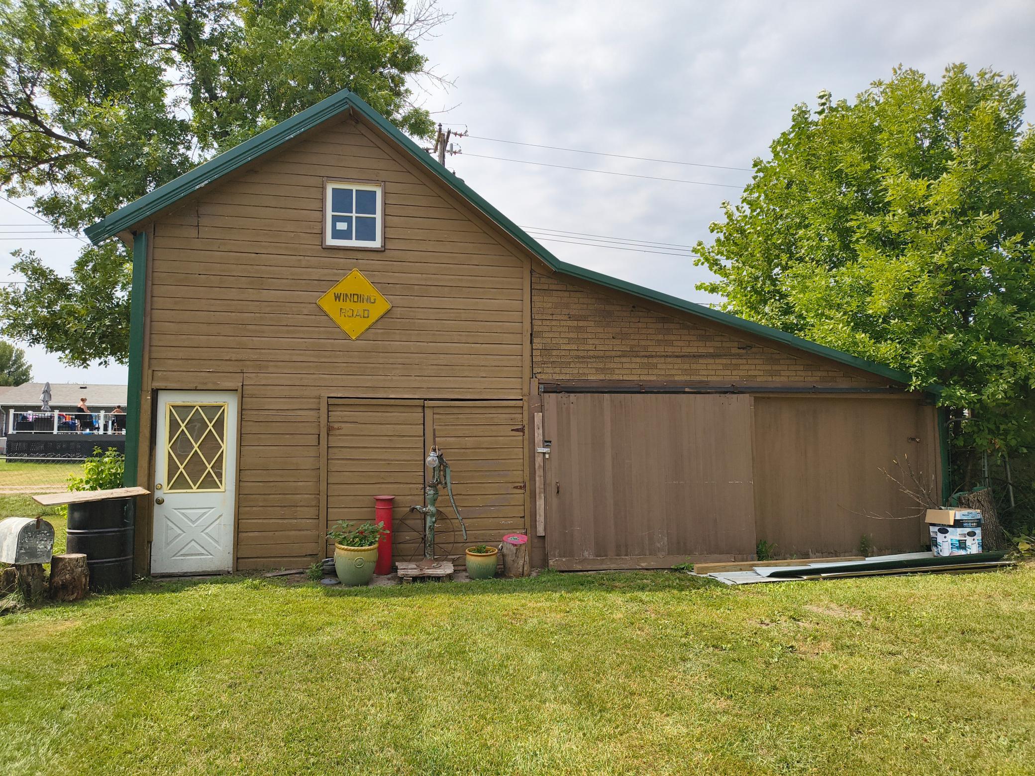 main property photo 14