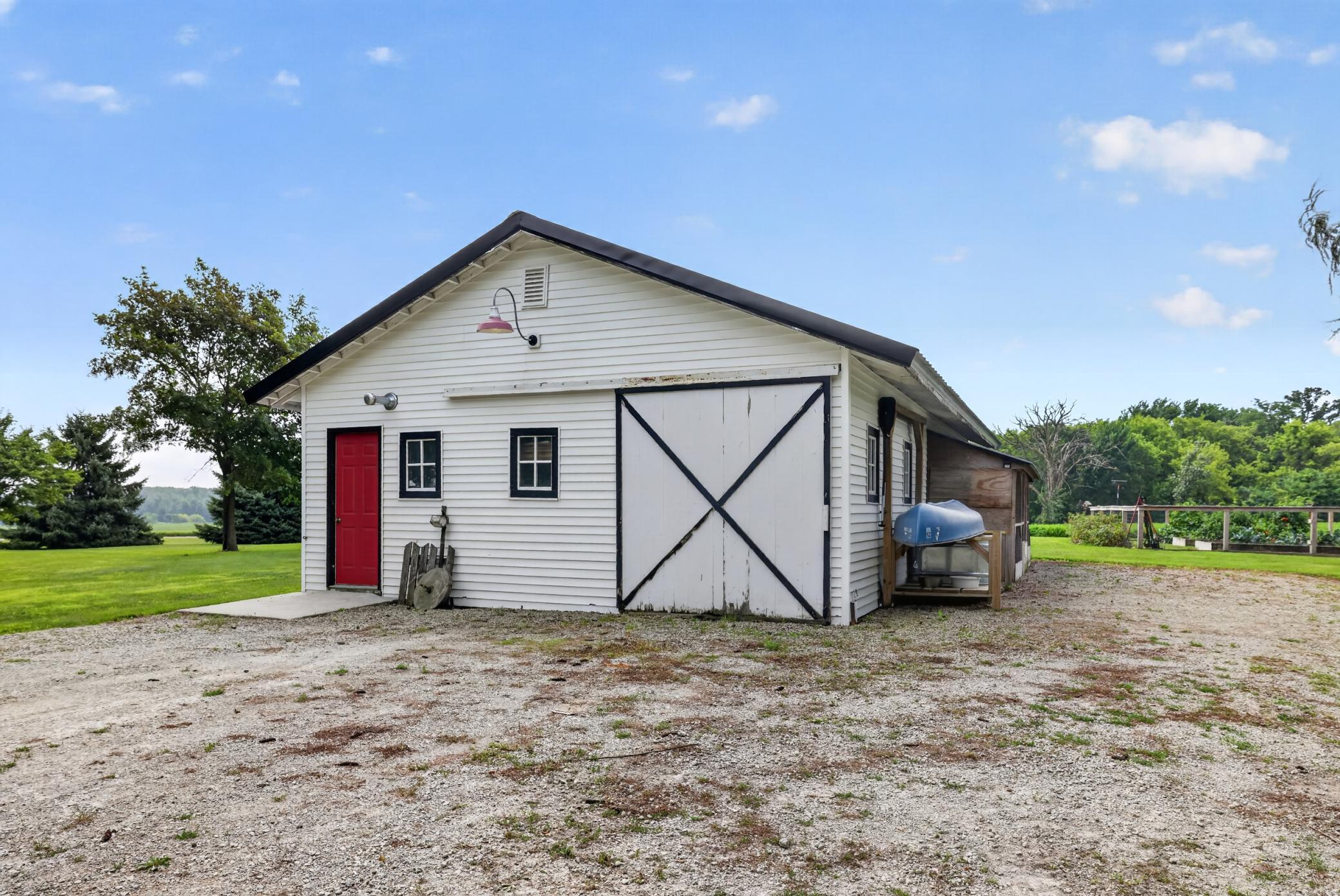 main property photo 92