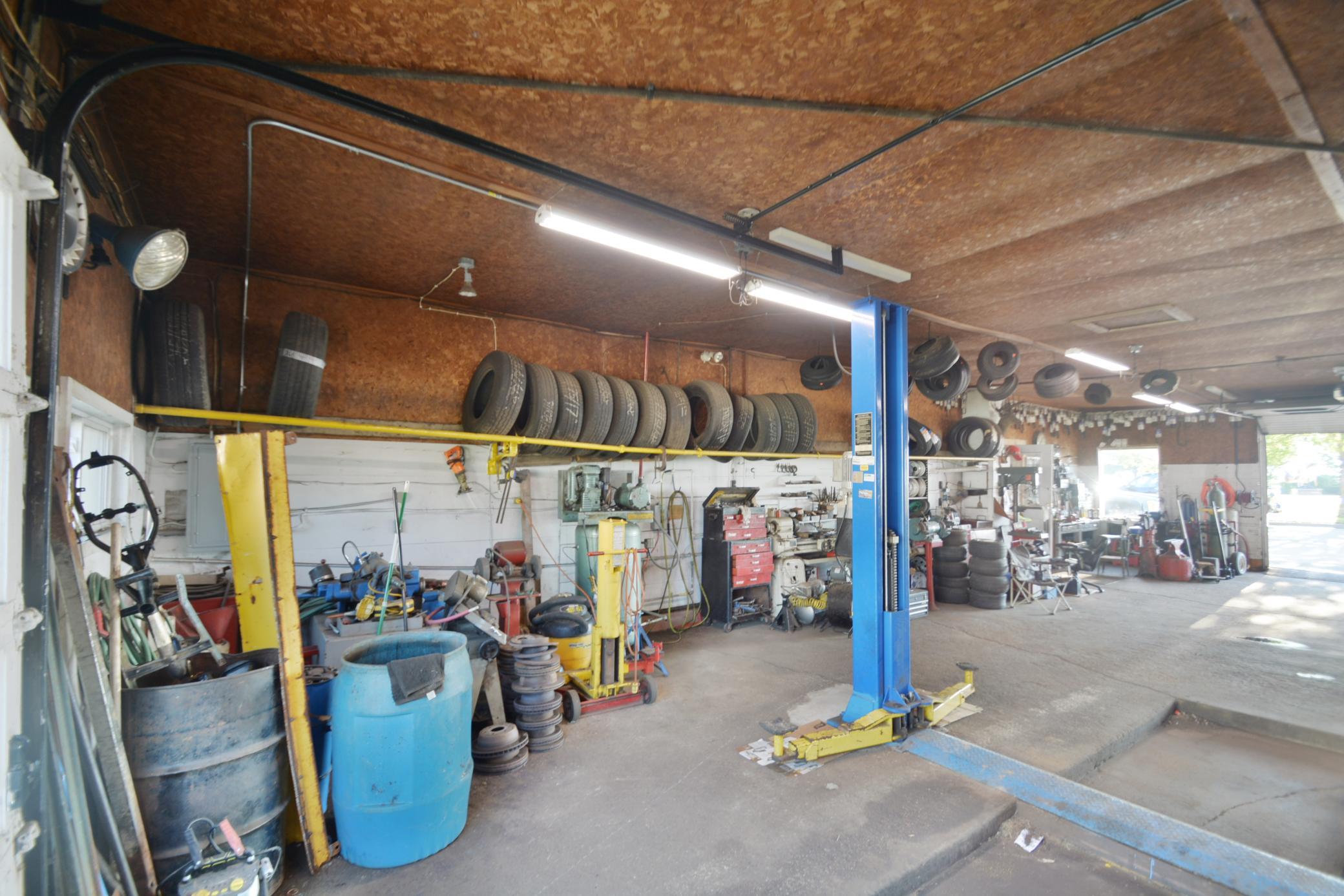 main property photo 5
