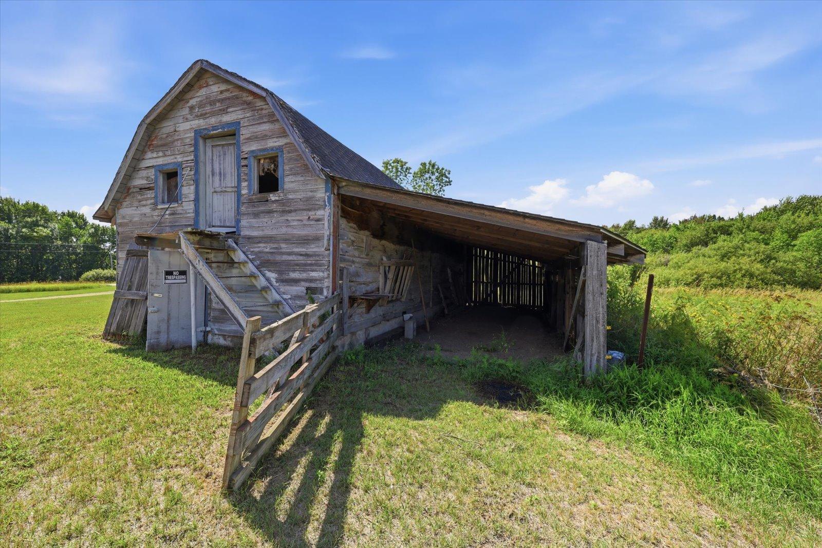 main property photo 24