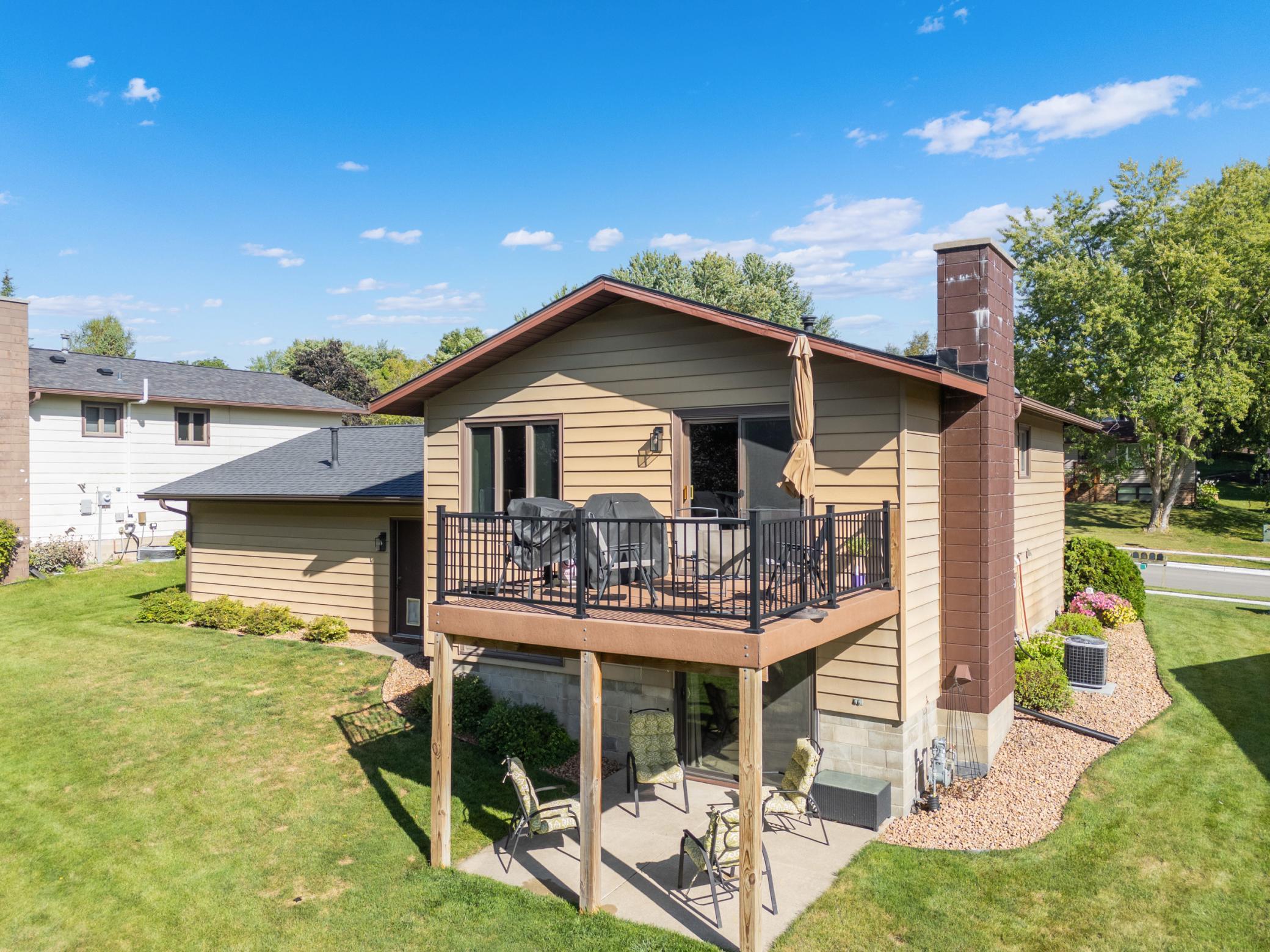 main property photo 30