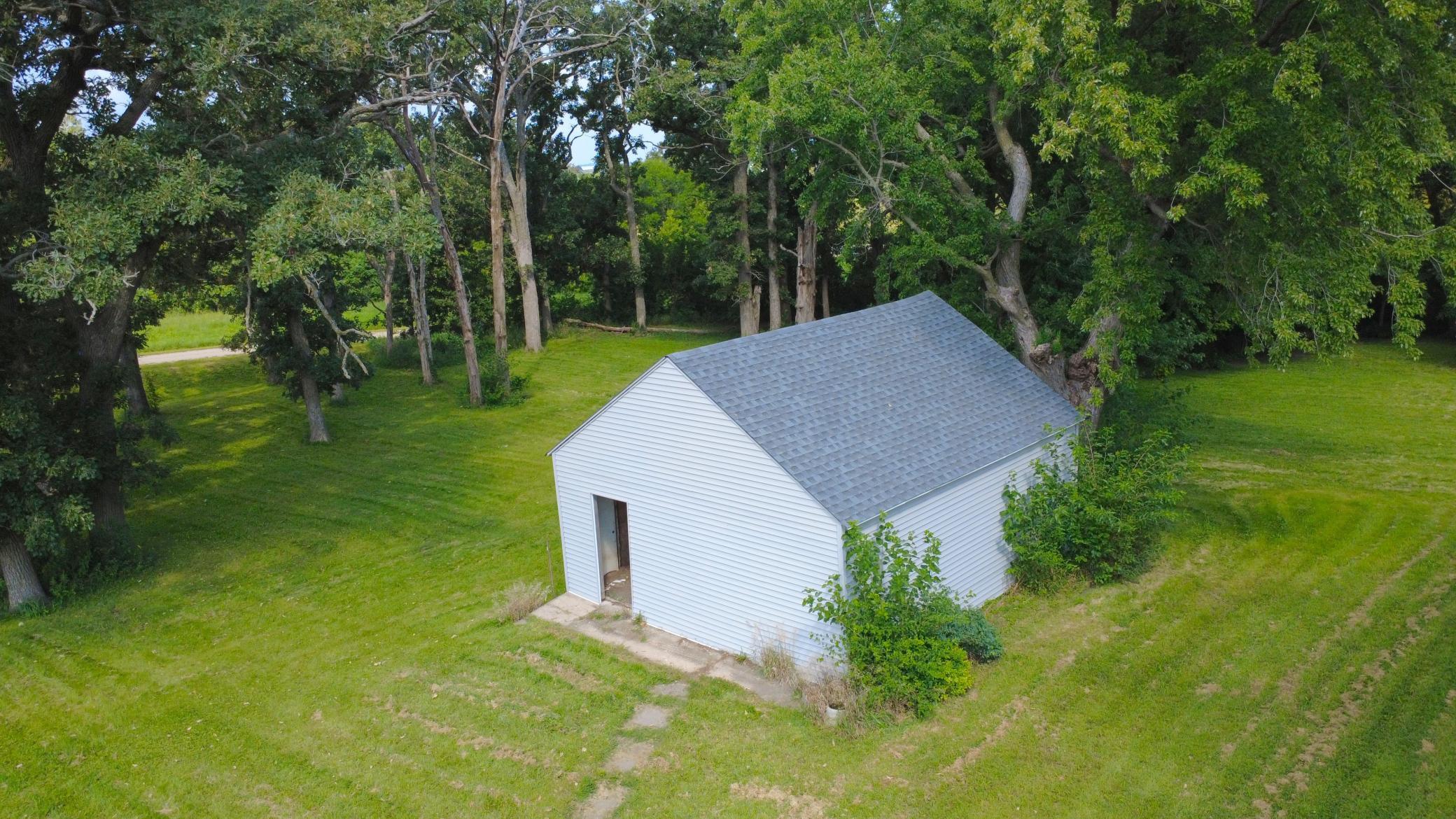 main property photo 29