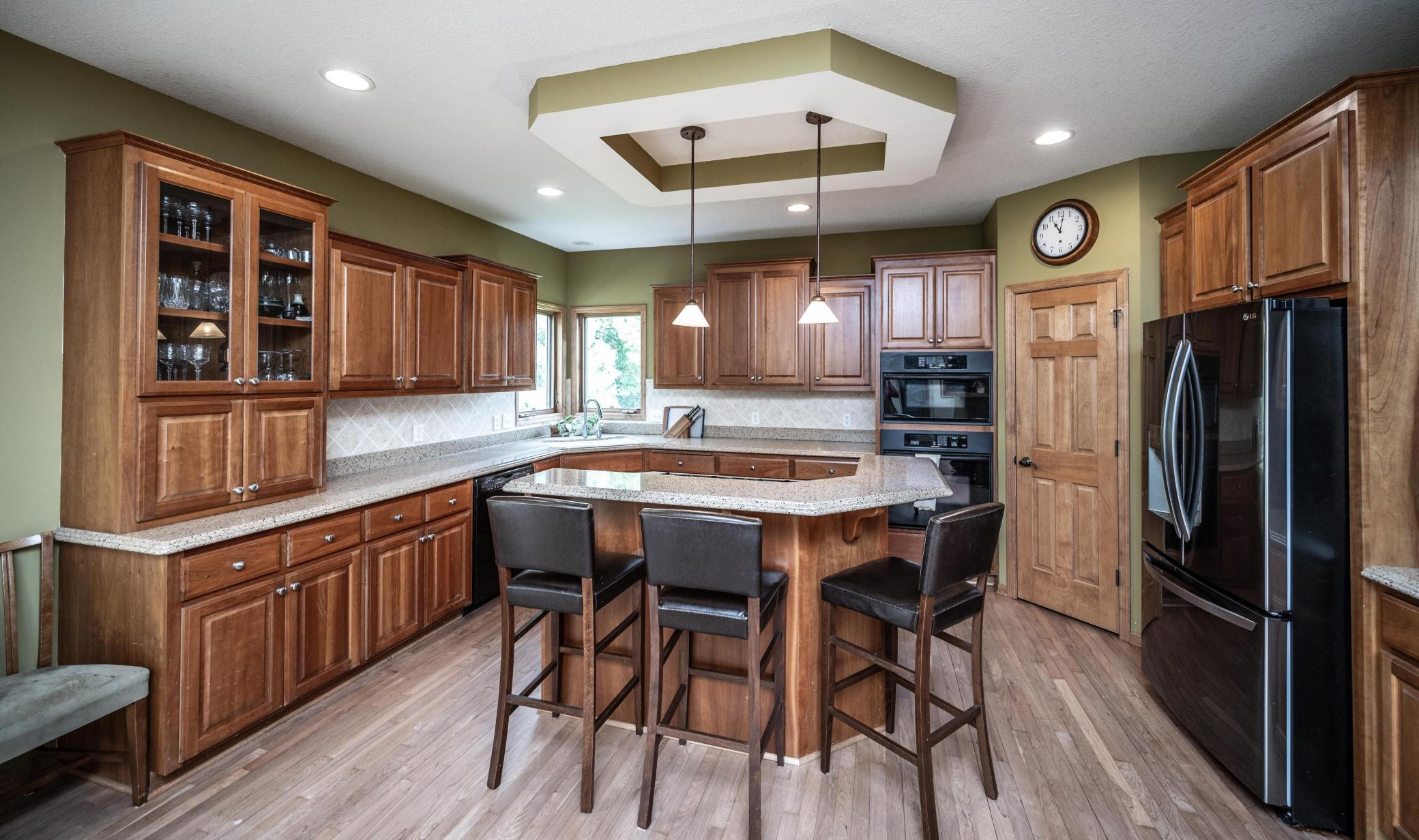 main property photo 10