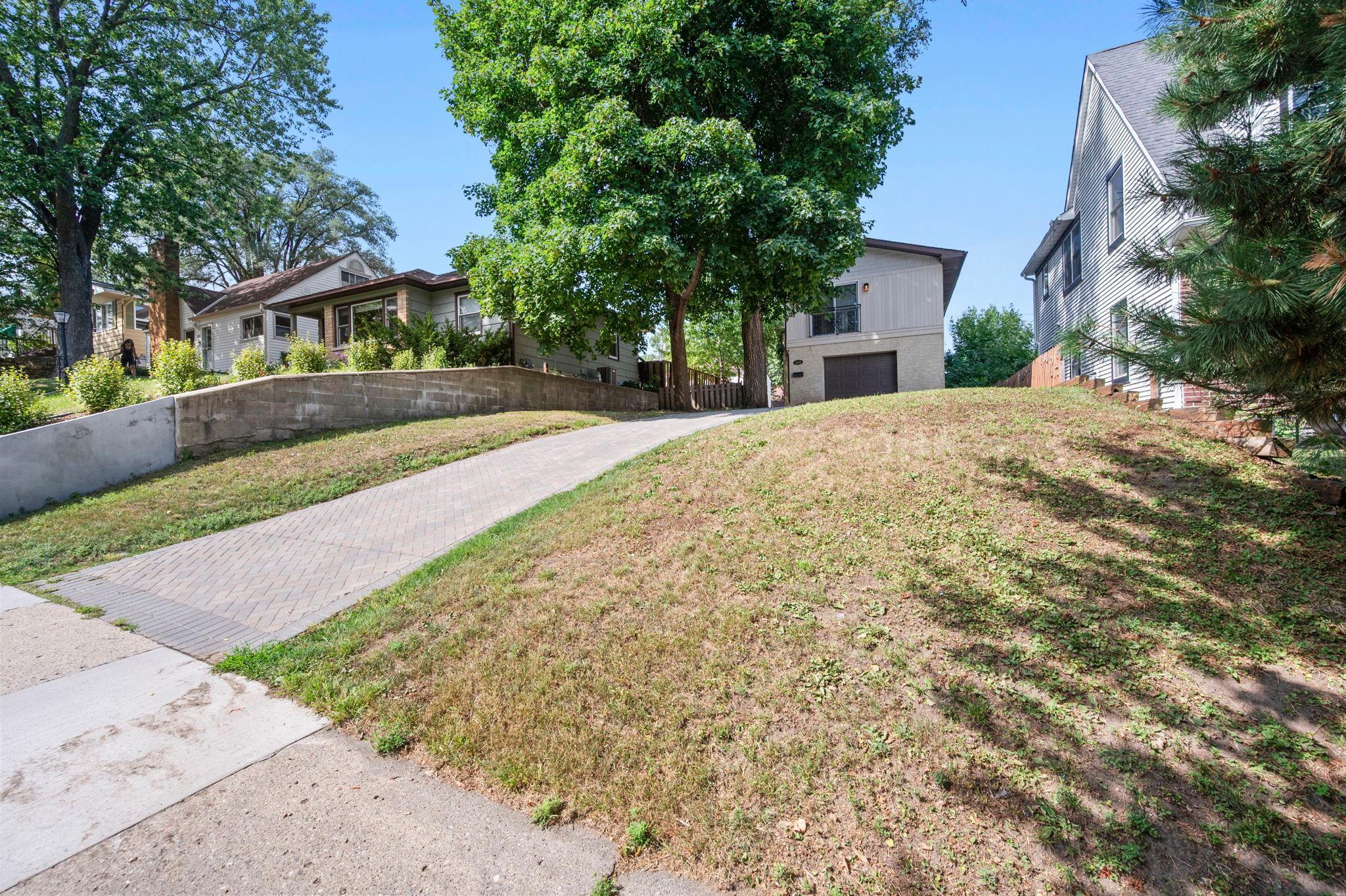 main property photo 54