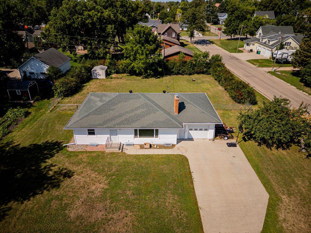main property photo 32