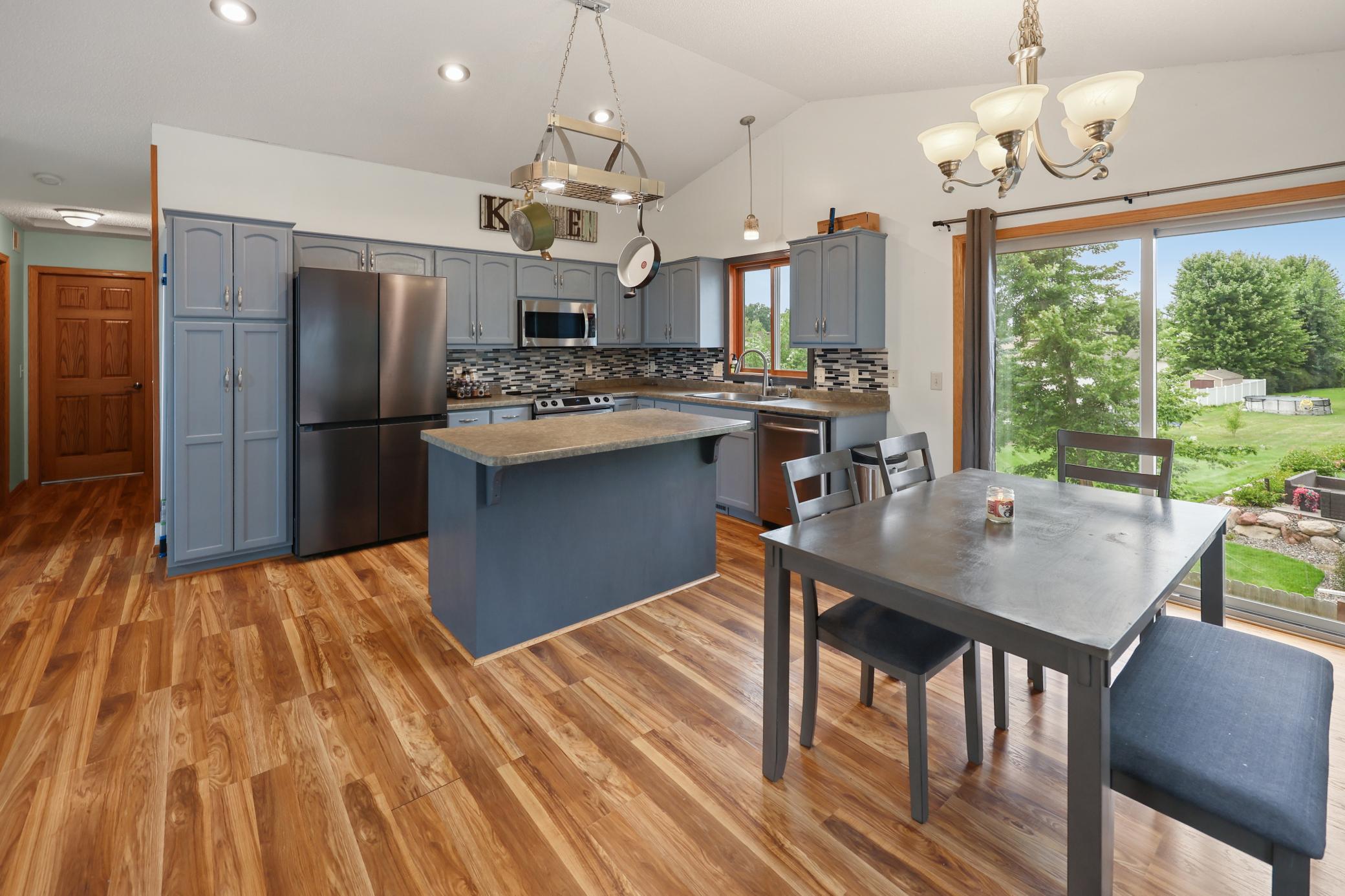 main property photo 5