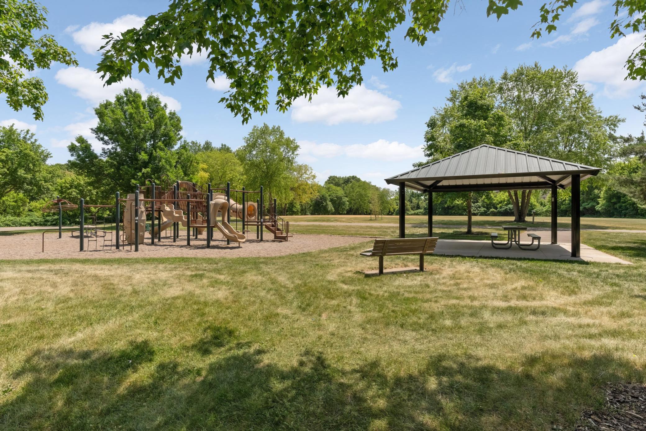 main property photo 34