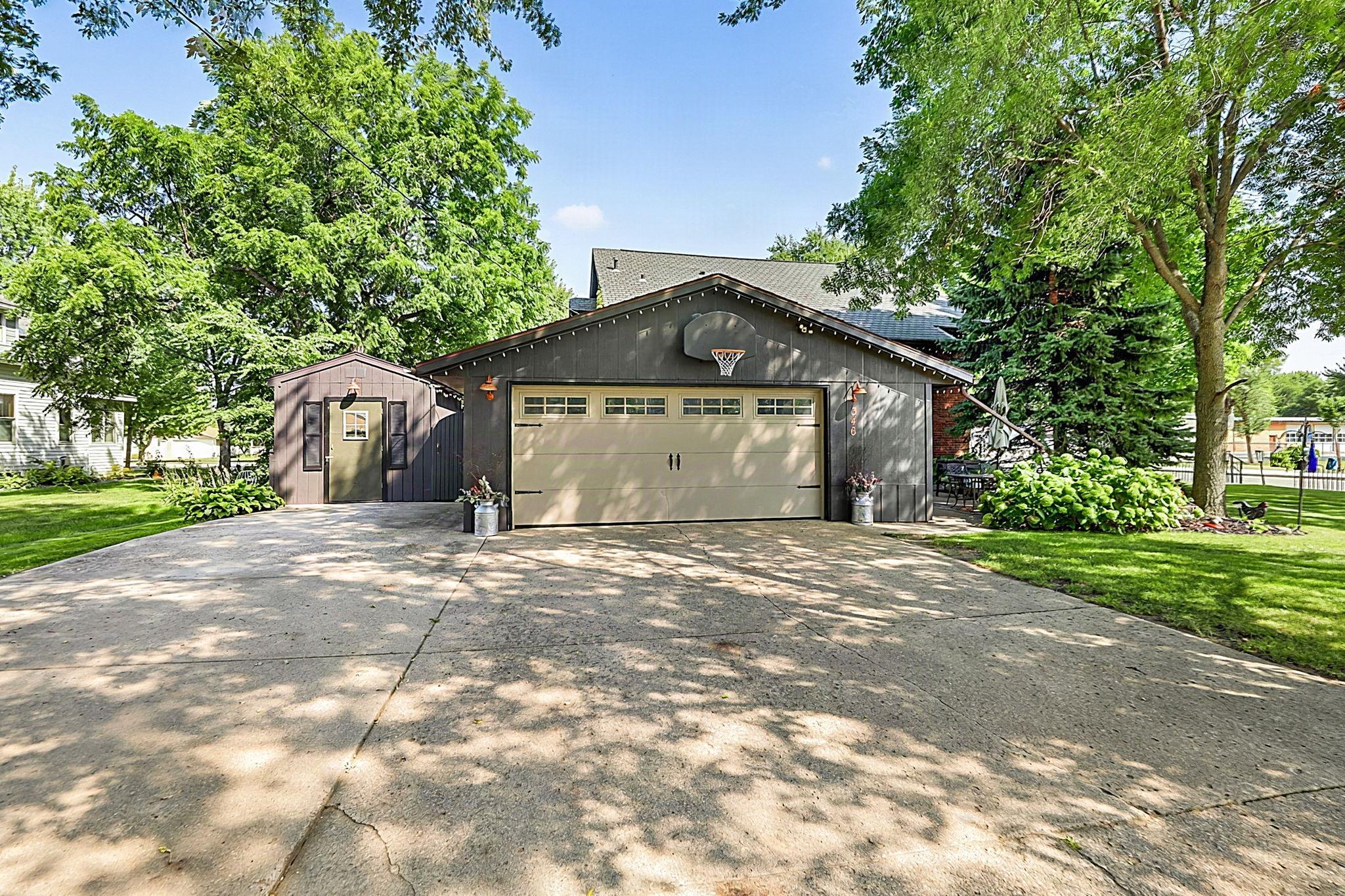 main property photo 8
