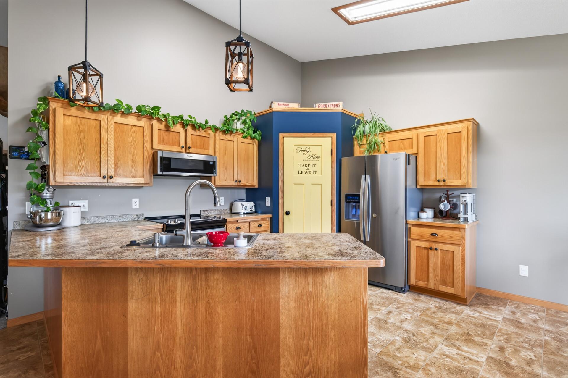 main property photo 13