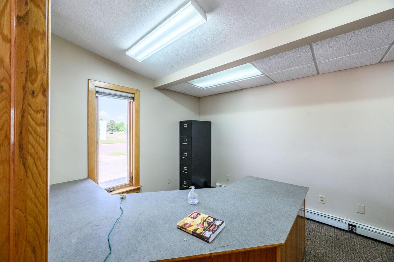 main property photo 25