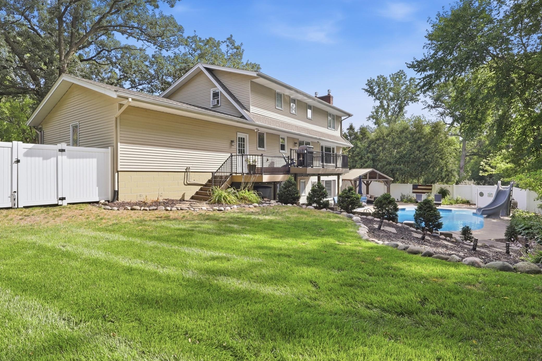 main property photo 39
