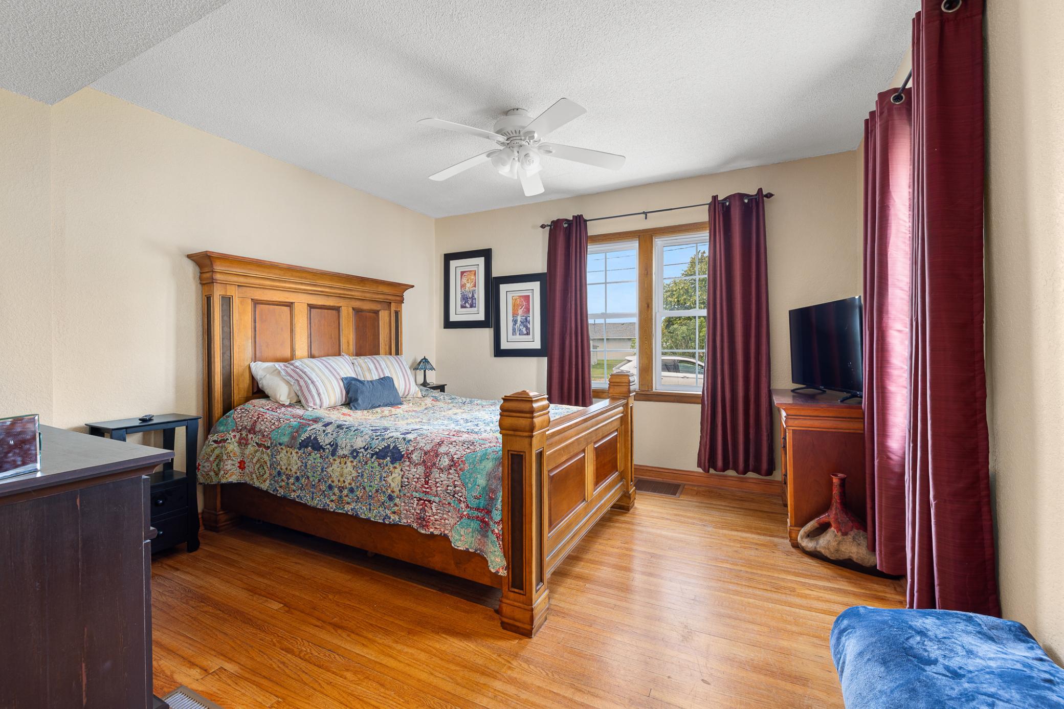 main property photo 14
